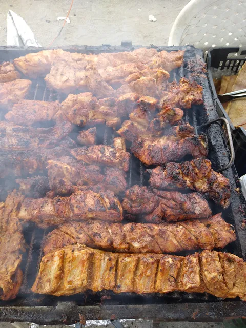 "El Rey De La Longaniza" image 4