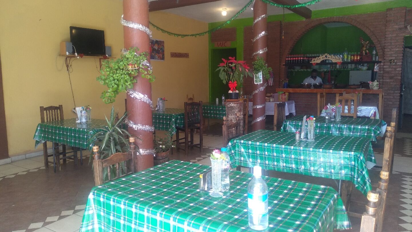 COMEDOR FAMILIAR DANNY'S image 1