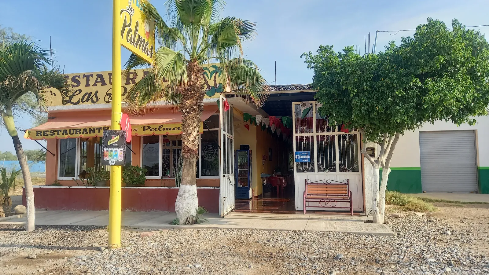 restaurant las palmas image 2