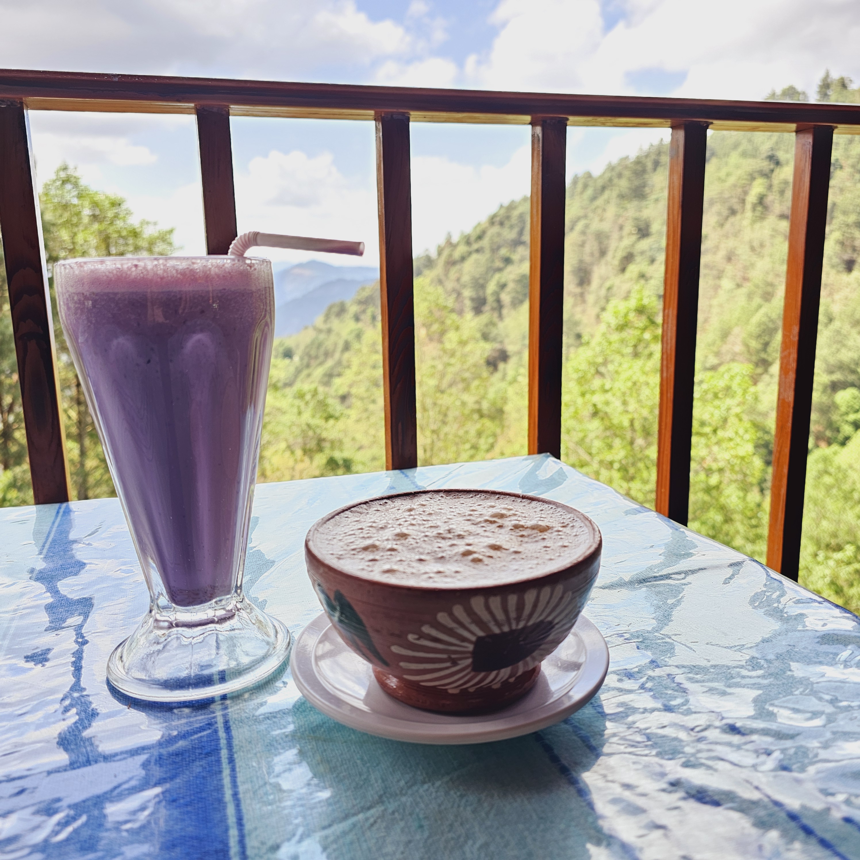 Pacific Blue Bar n' Grill image 4