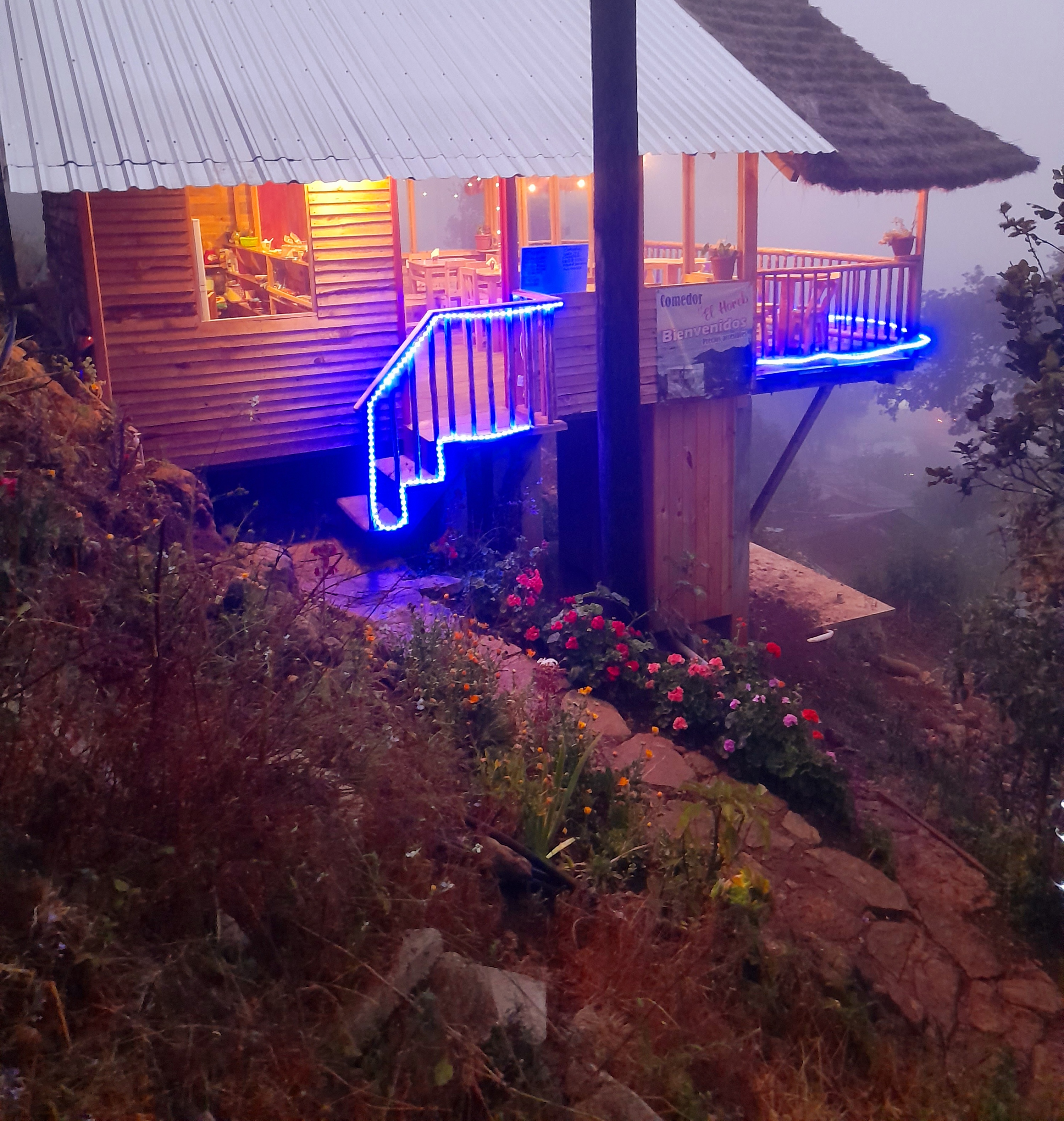 Comedor Horeb image 5