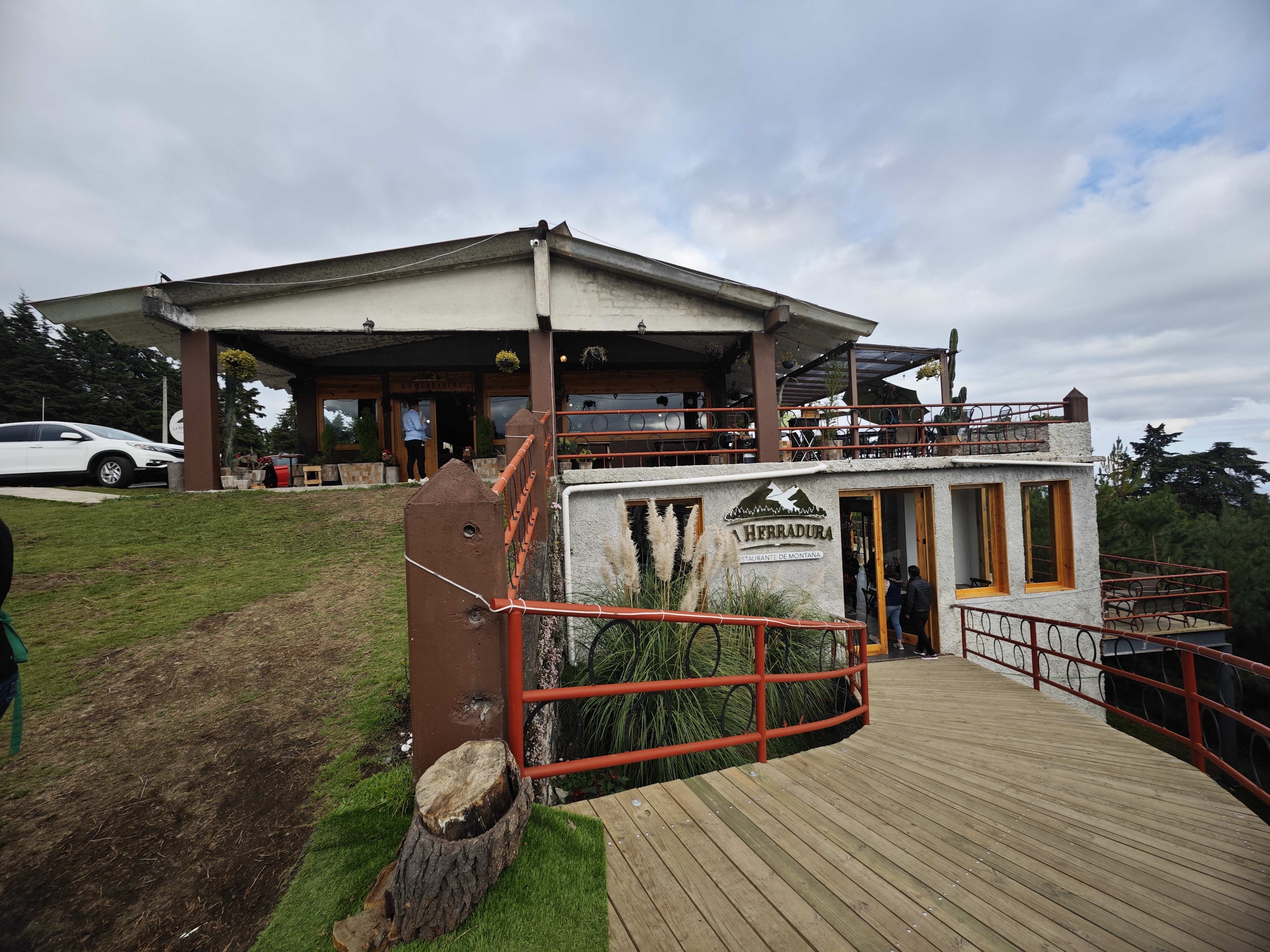 El Restaurante La Herradura image 10