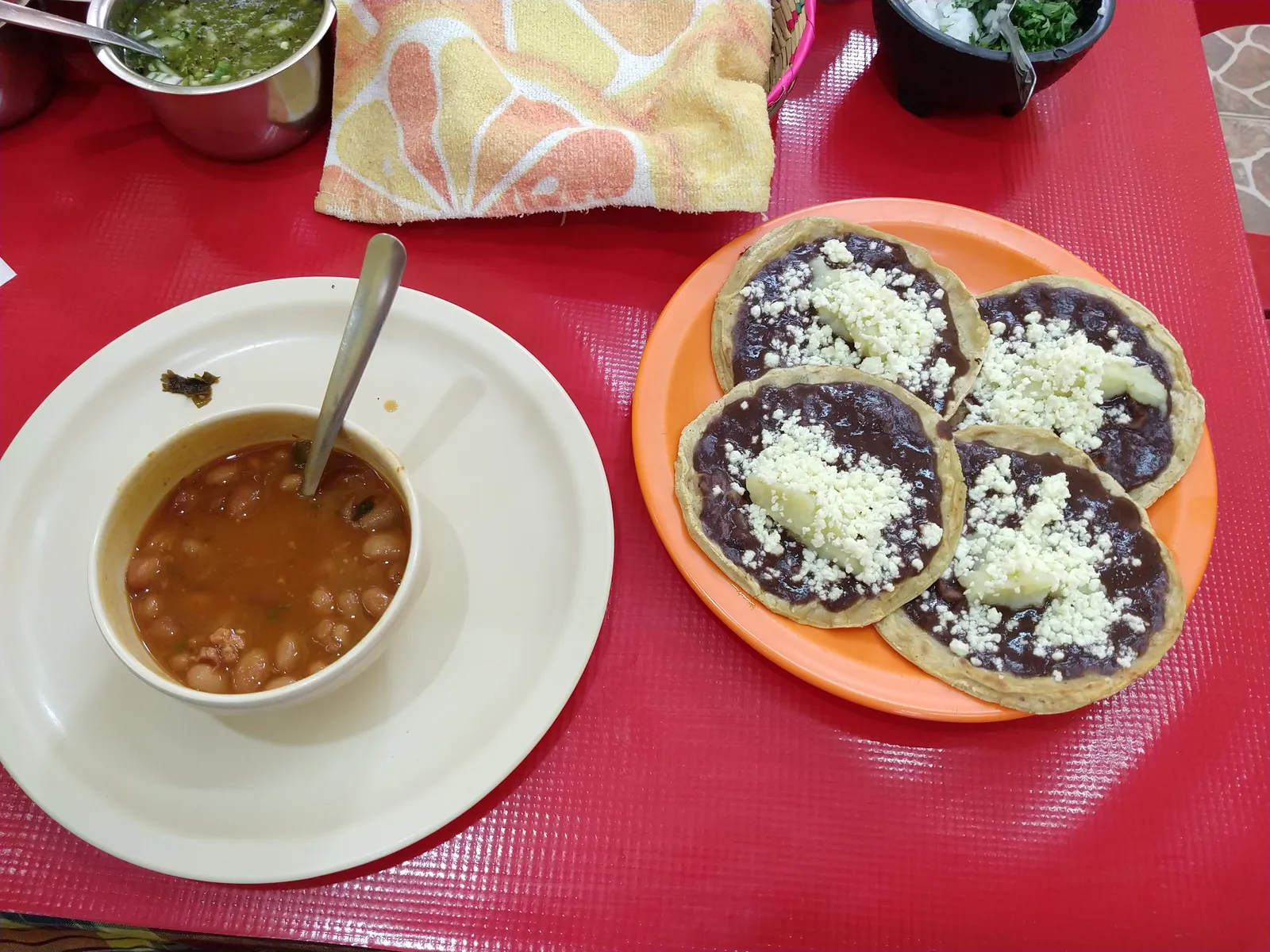 Los Guerrero image 2