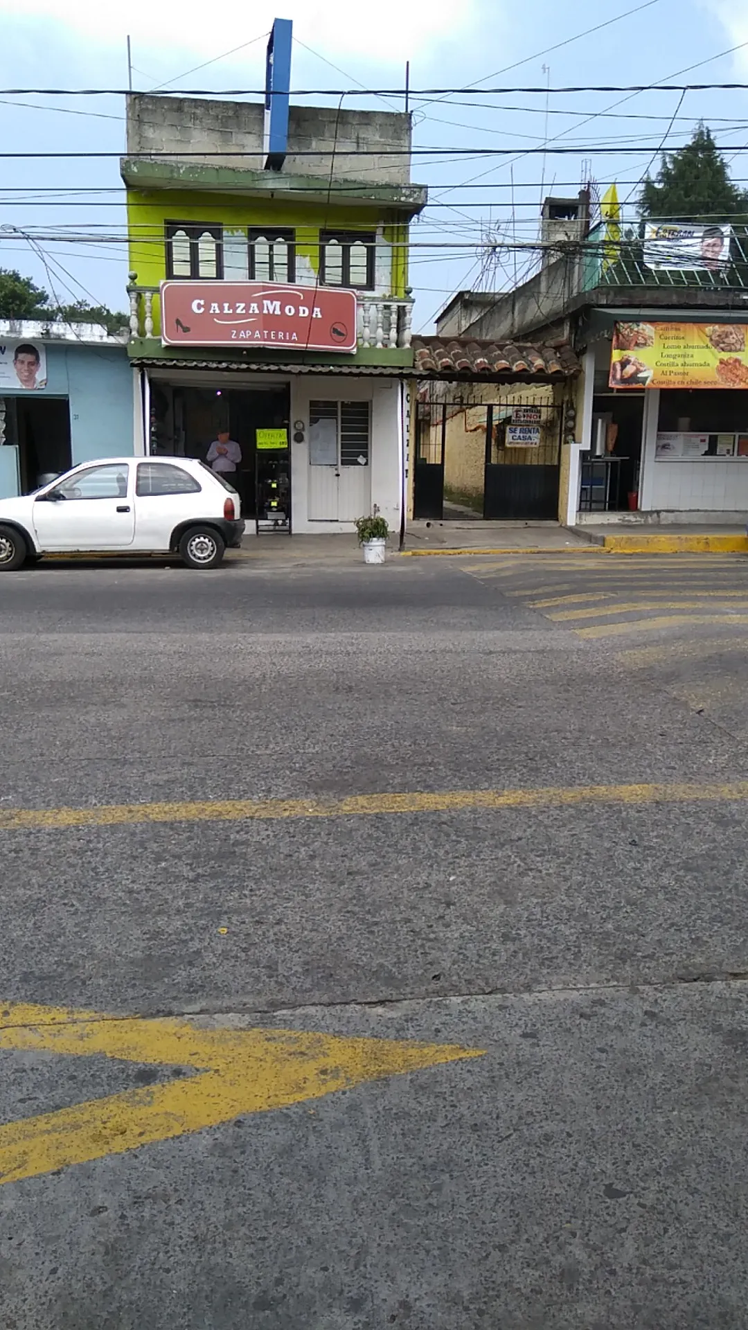 Los Guerrero image 6