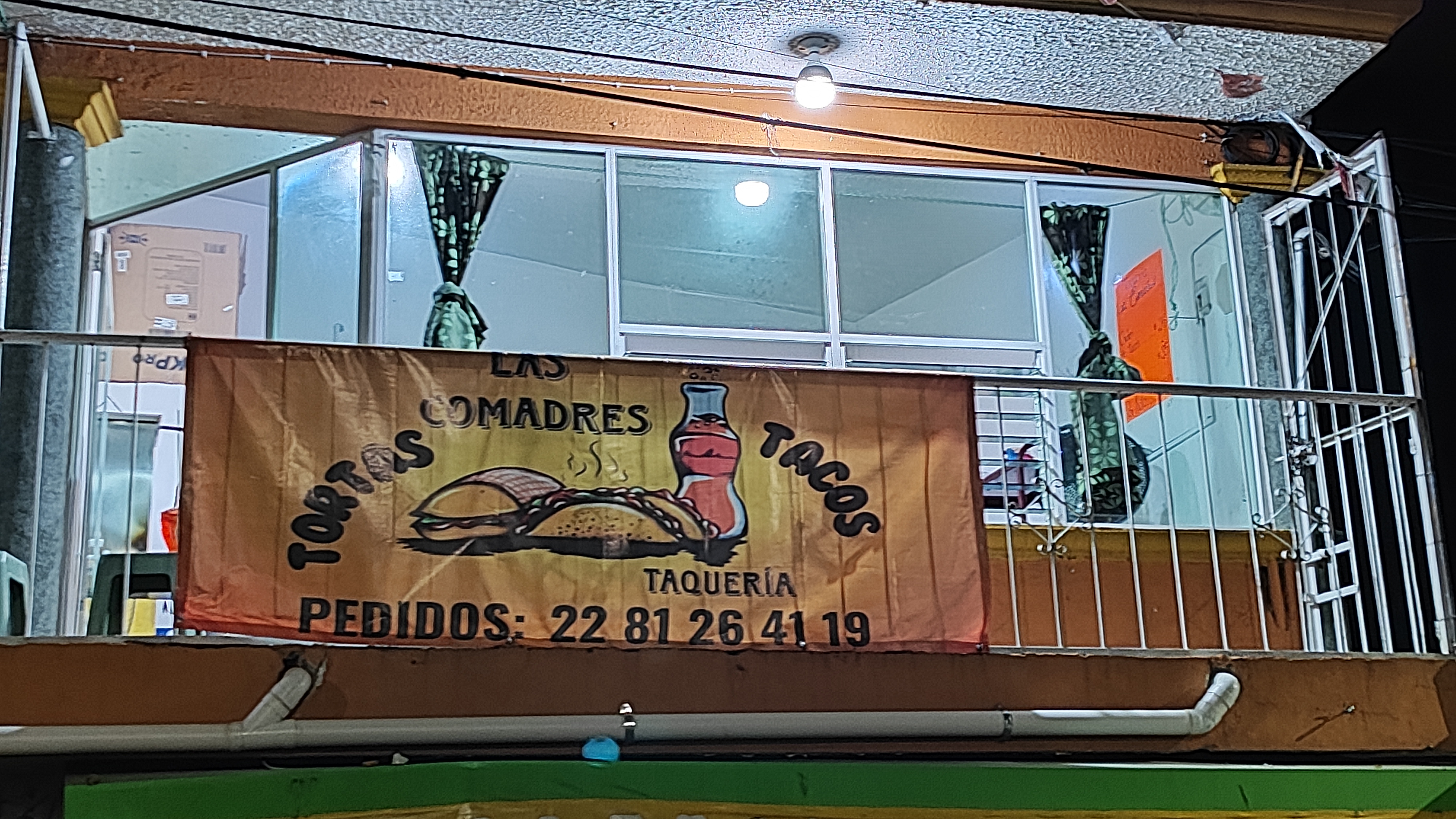 Taquería 🌮 Las Comadres 🌮 image 4