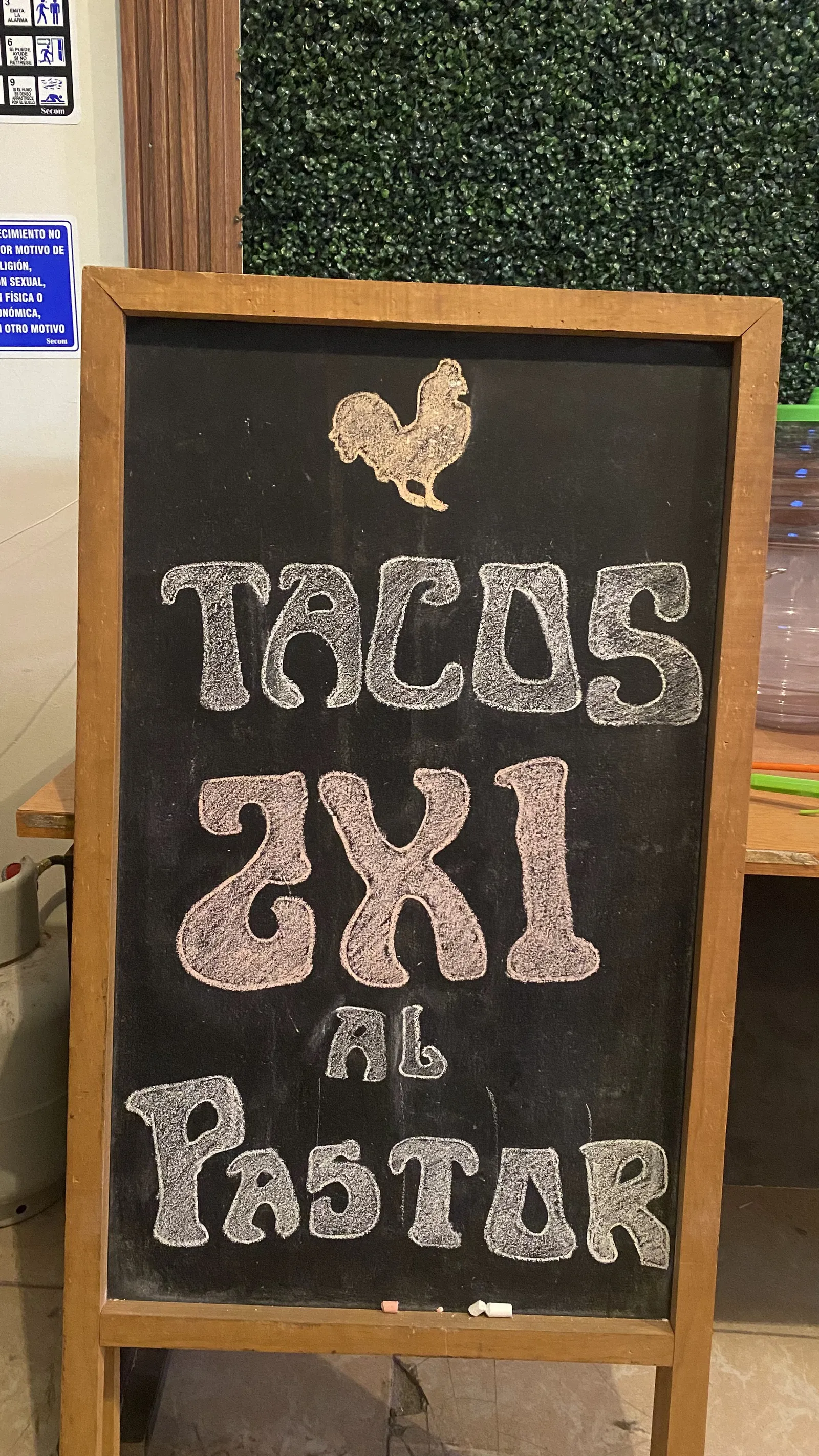 ROOSTER TAQUERIA image 4