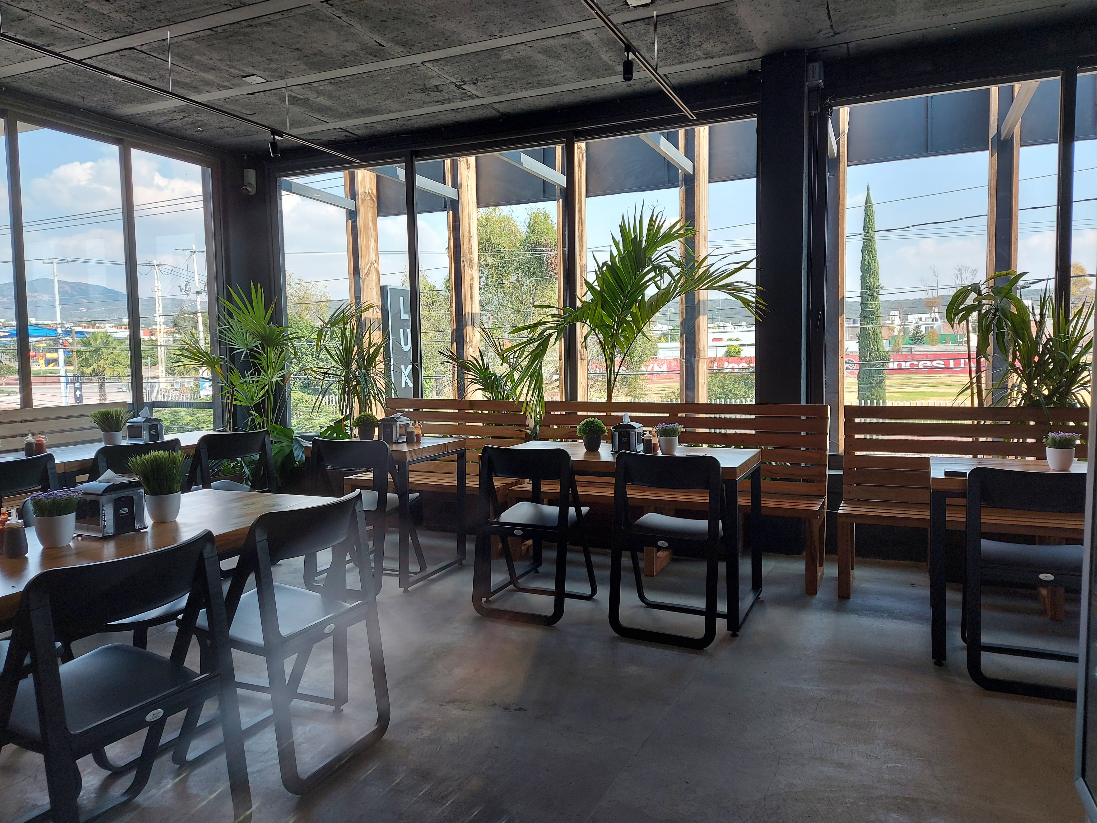 Luka Pokes (Juriquilla) image 1