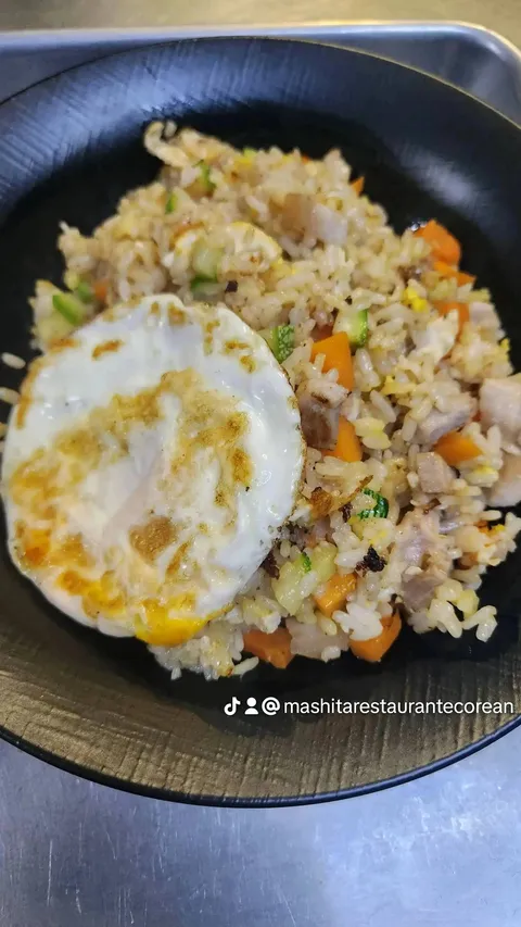 Restaurante Coreano MASHITA 당구, 노래방 image 7