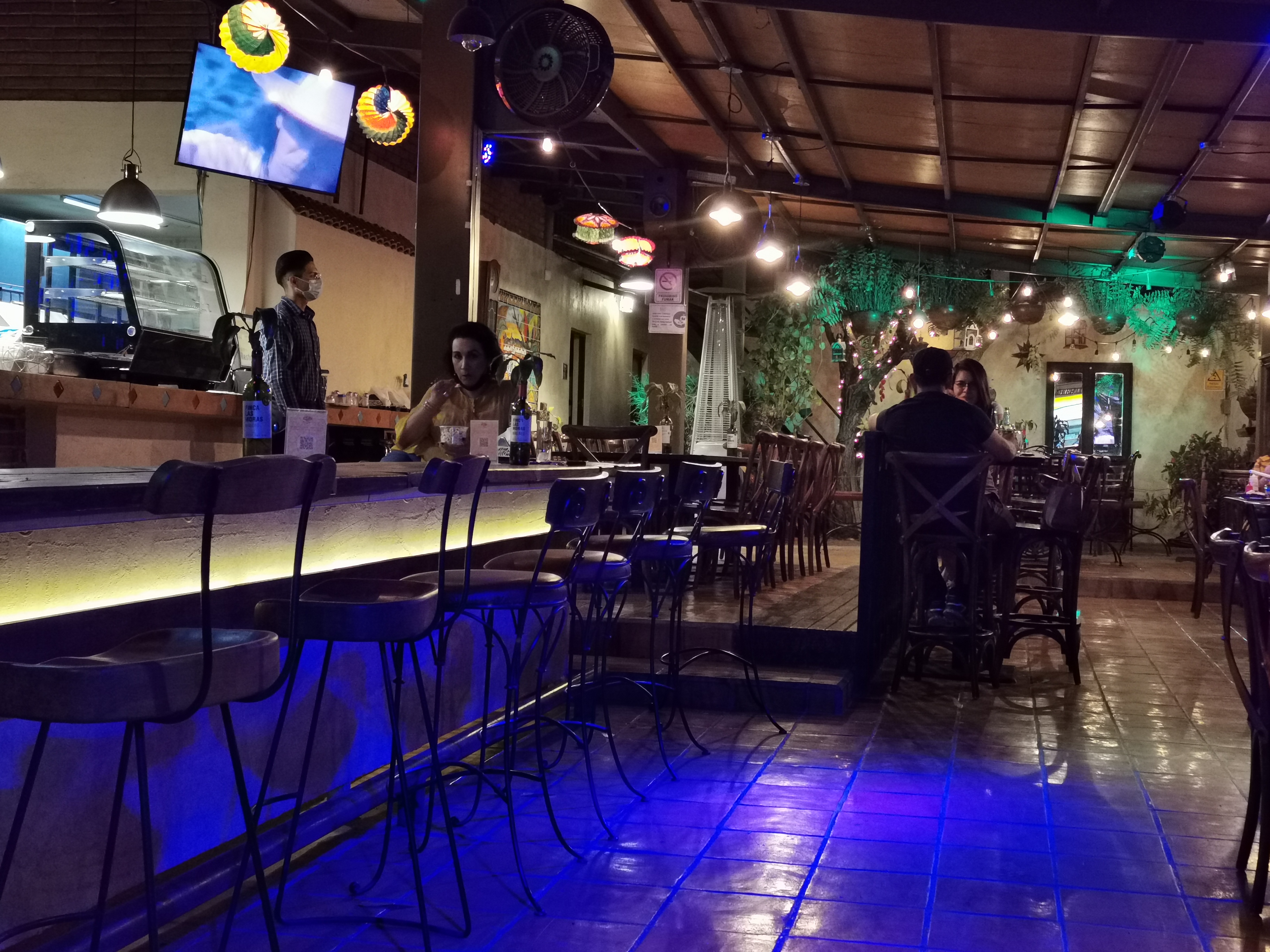 Pizza Plaza 1991 Restaurant Bar & Grill Dolores Hgo image 4