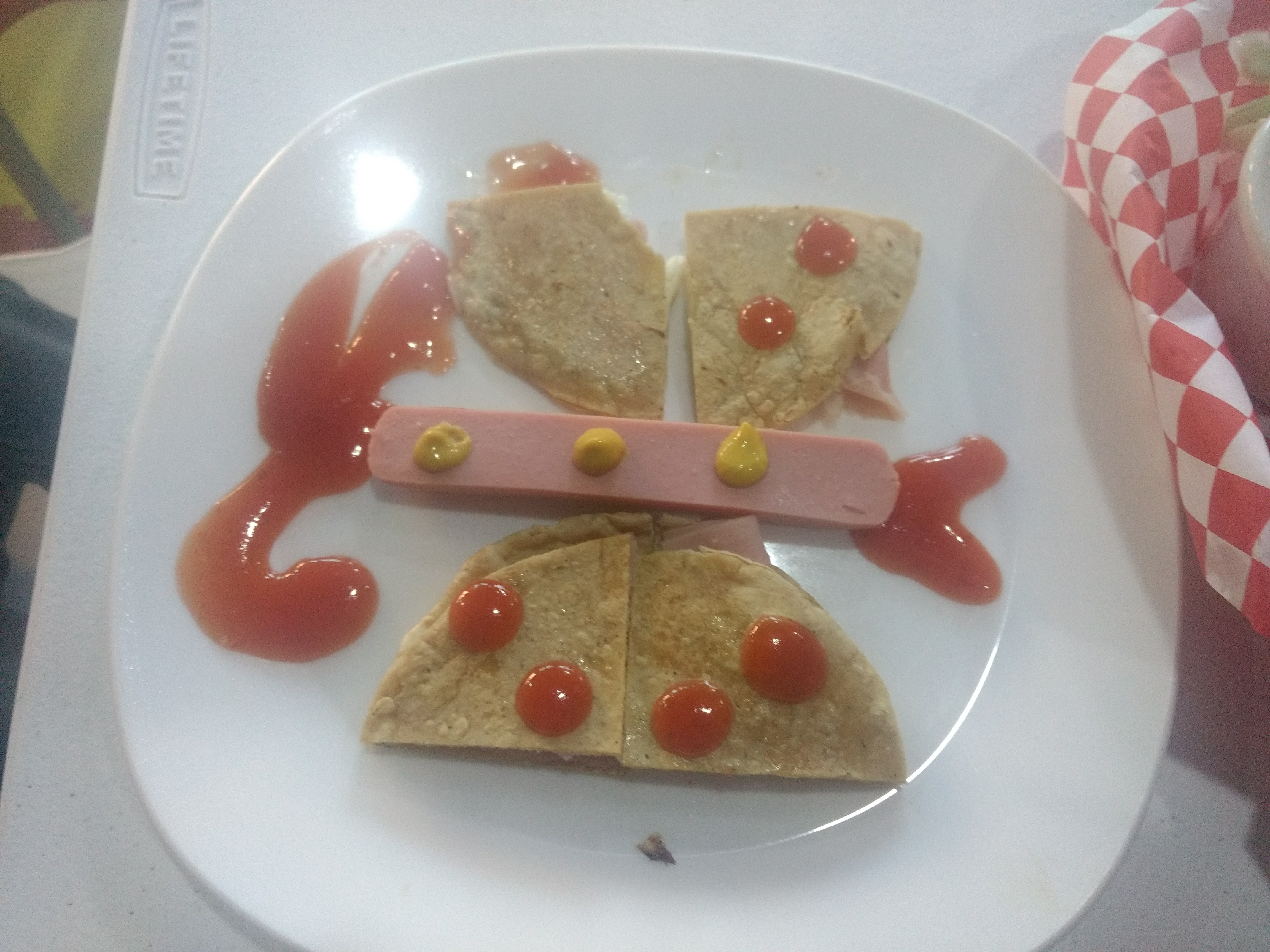 Mamá Dolores Paseo image 6