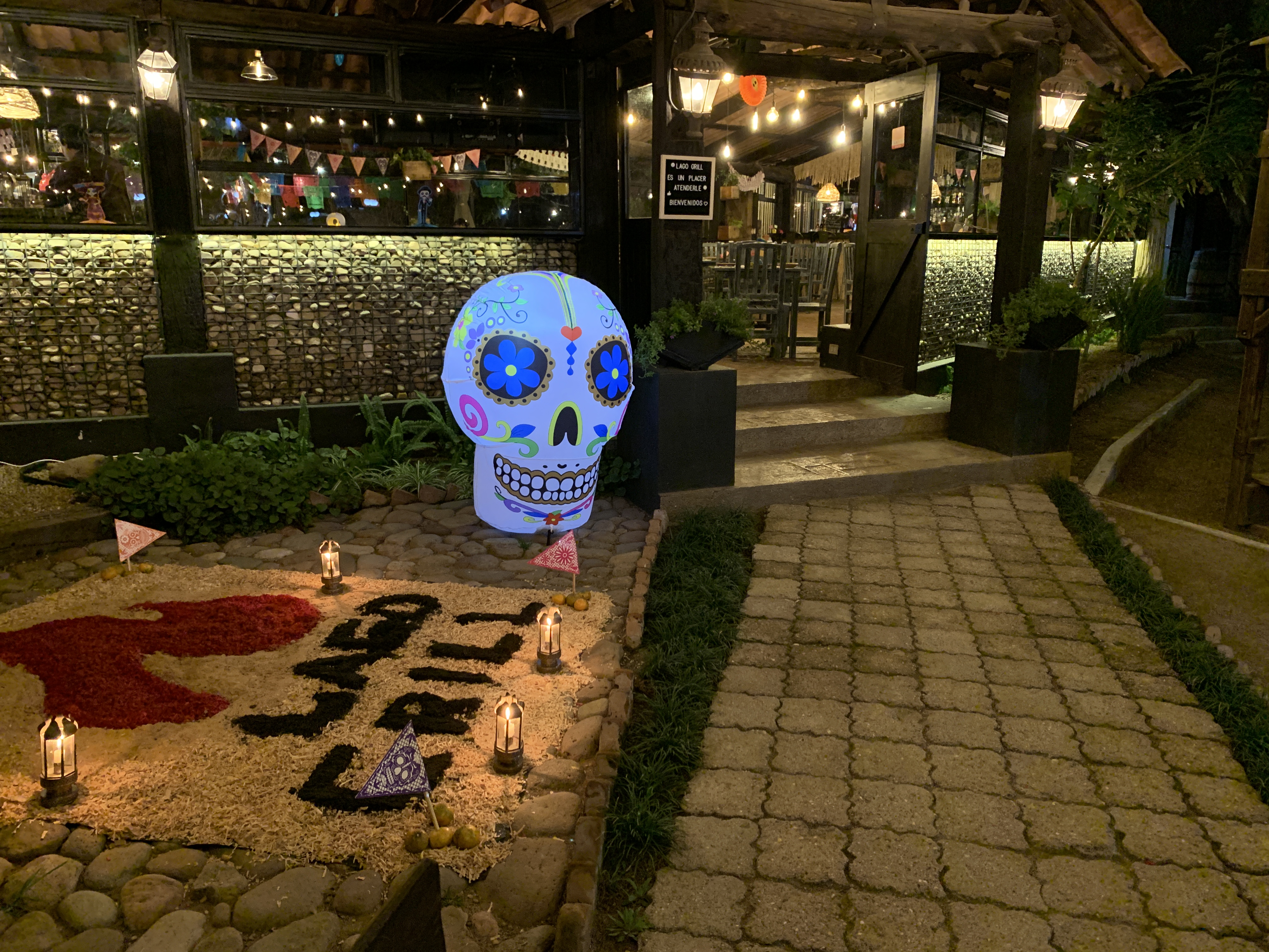 LAGO GRILL Restaurante image 1