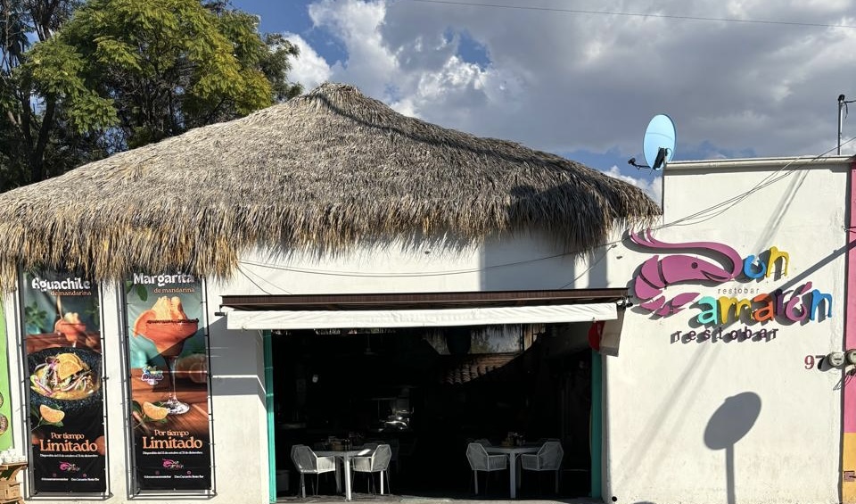 Don Camarón Restobar image 1