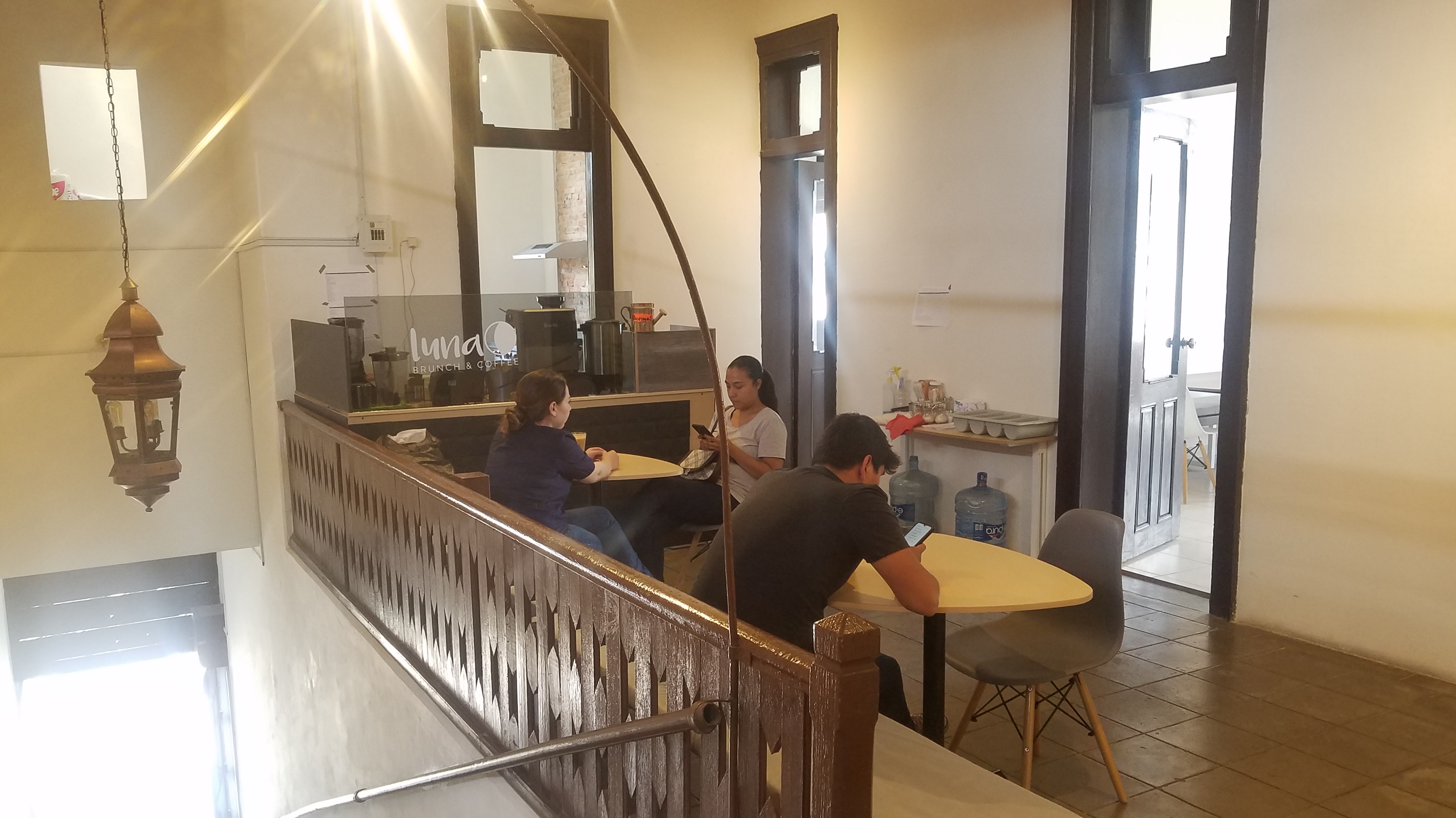 Luna brunch & Coffee image 1