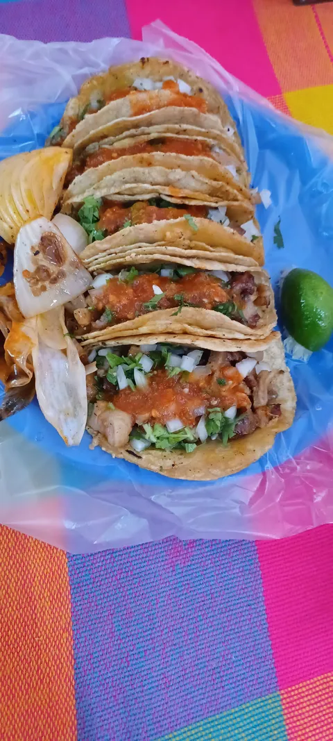Mariscos La langosta loca image 5