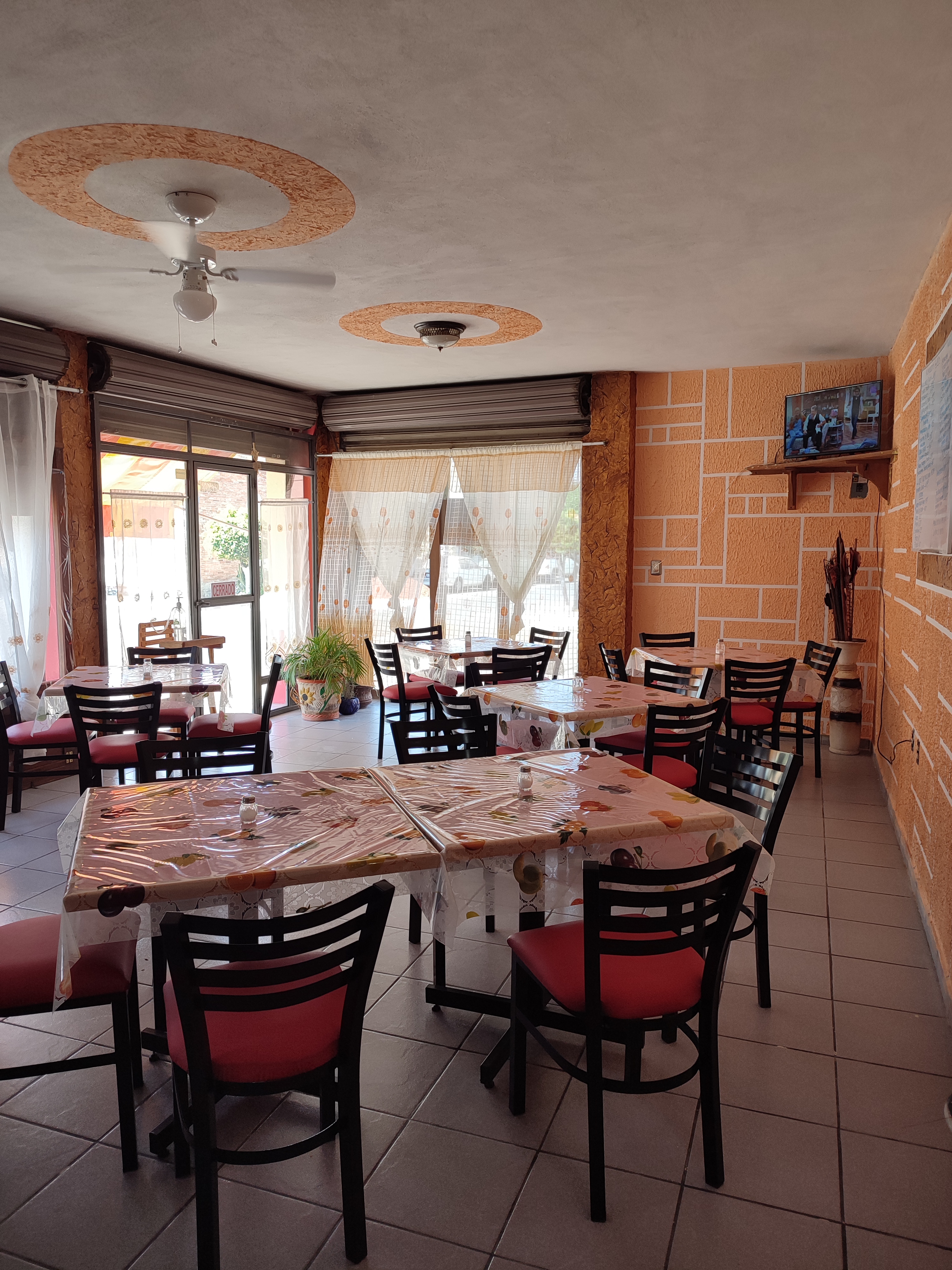 Comedor familiar el buen sazón image 6