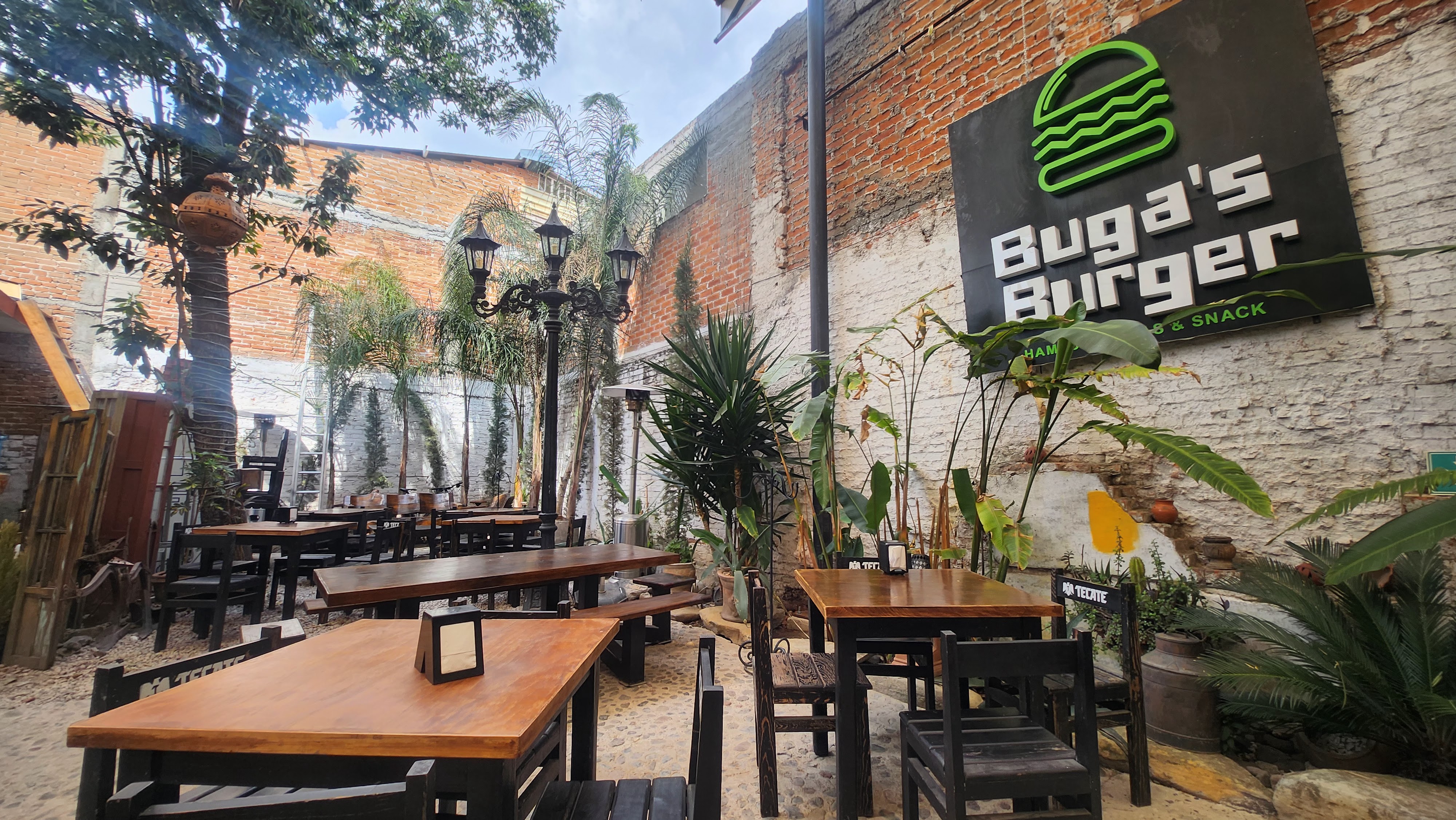 Buga's Burger image 1