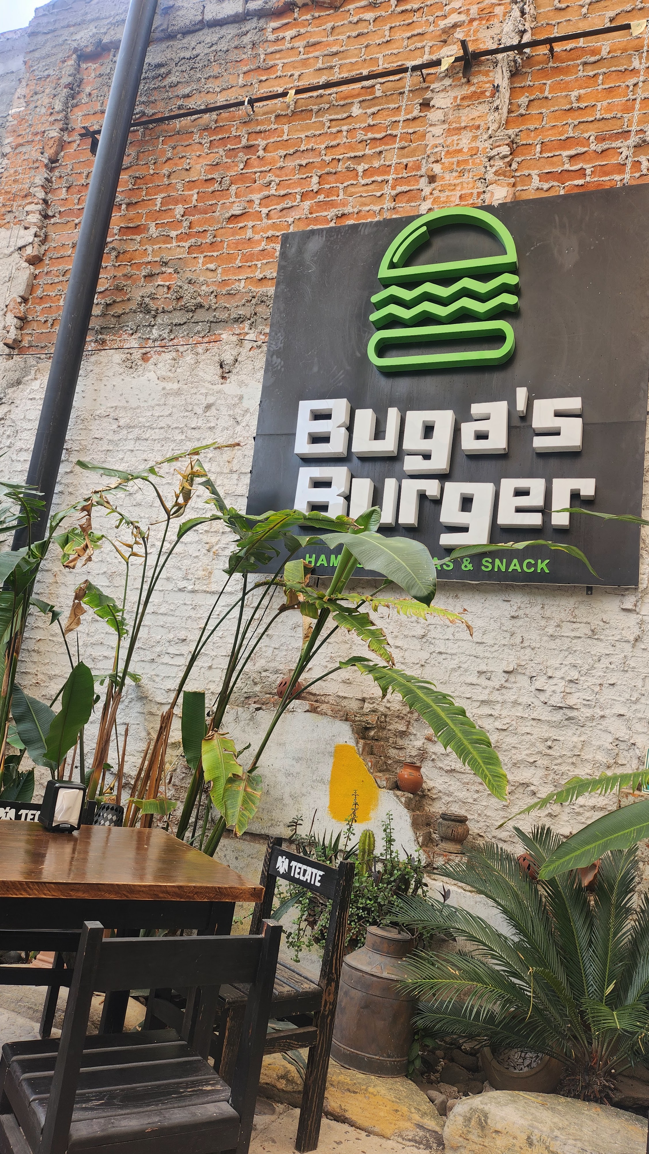 Buga's Burger image 5