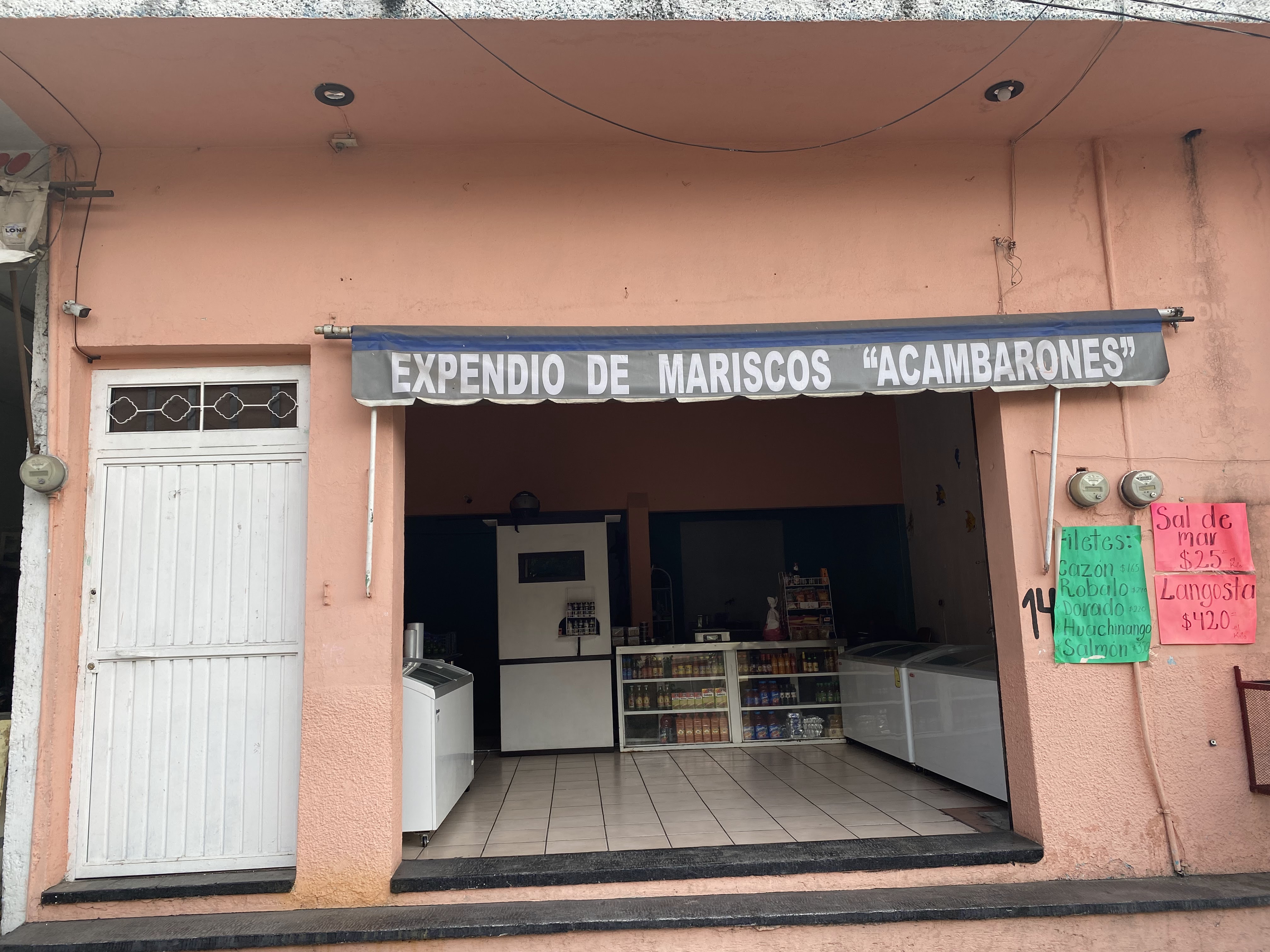 Expendio de mariscos “Acámbarones” image 1