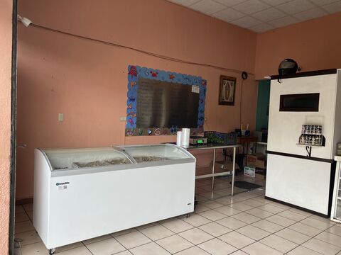 Expendio de mariscos “Acámbarones” image 3