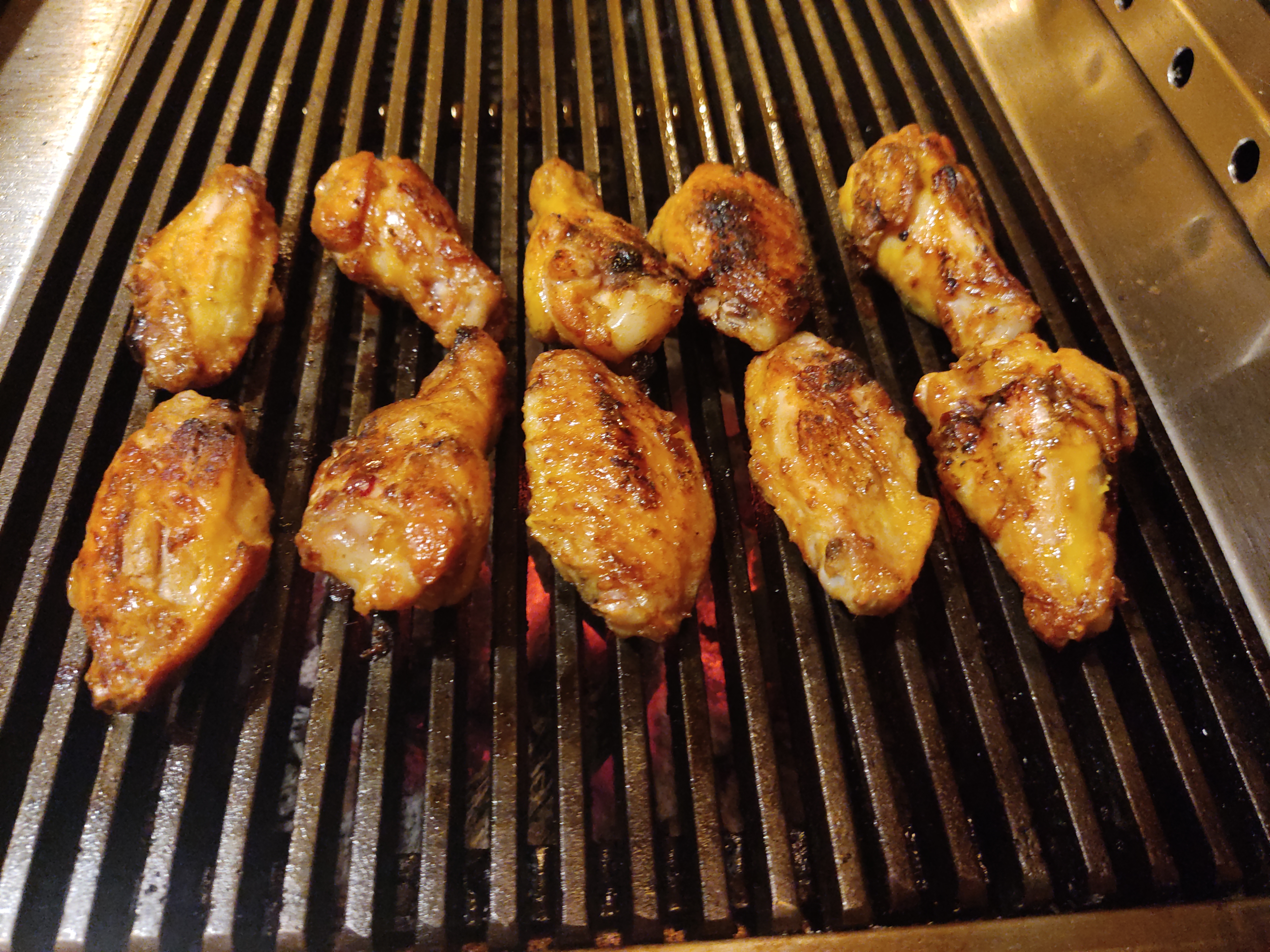 Erny's Burgers n' Wings image 3