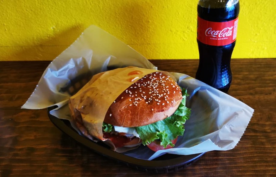 Erny's Burgers n' Wings image 5