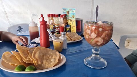 Mariscos "El Gallo" image 1