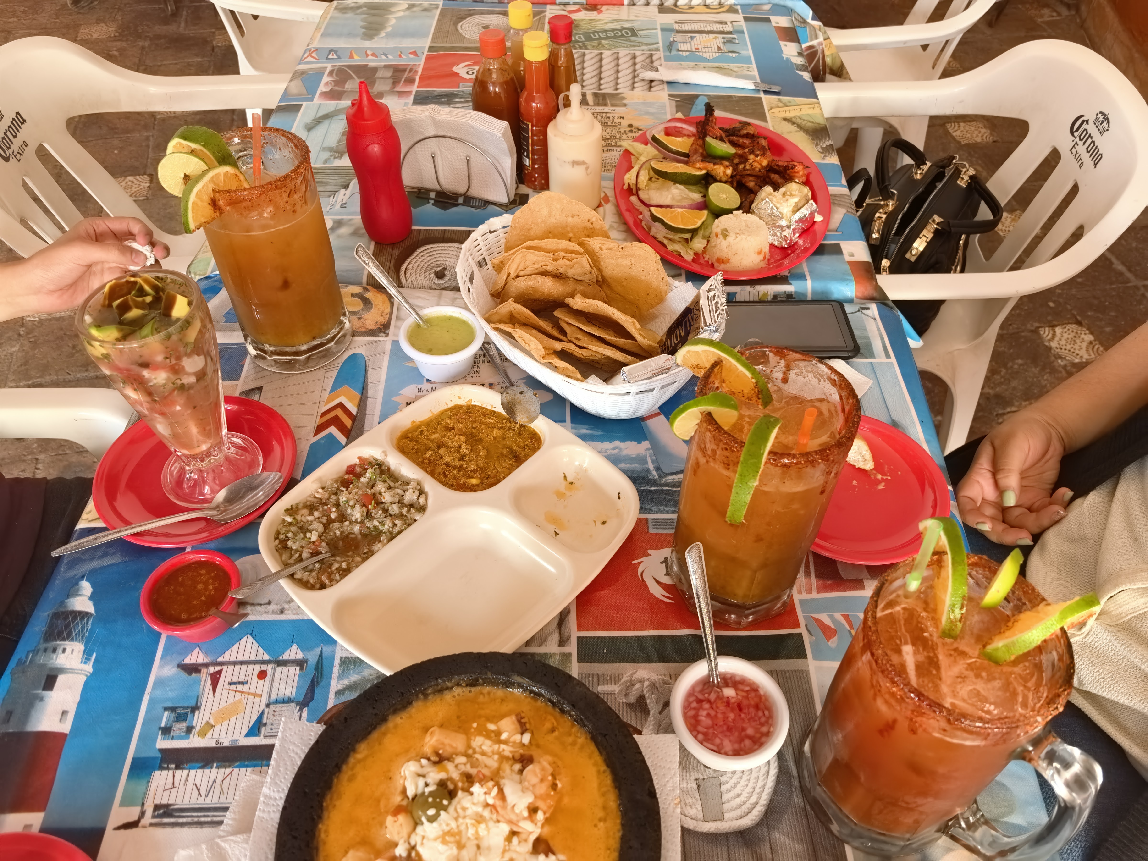 Los Marineros image 7