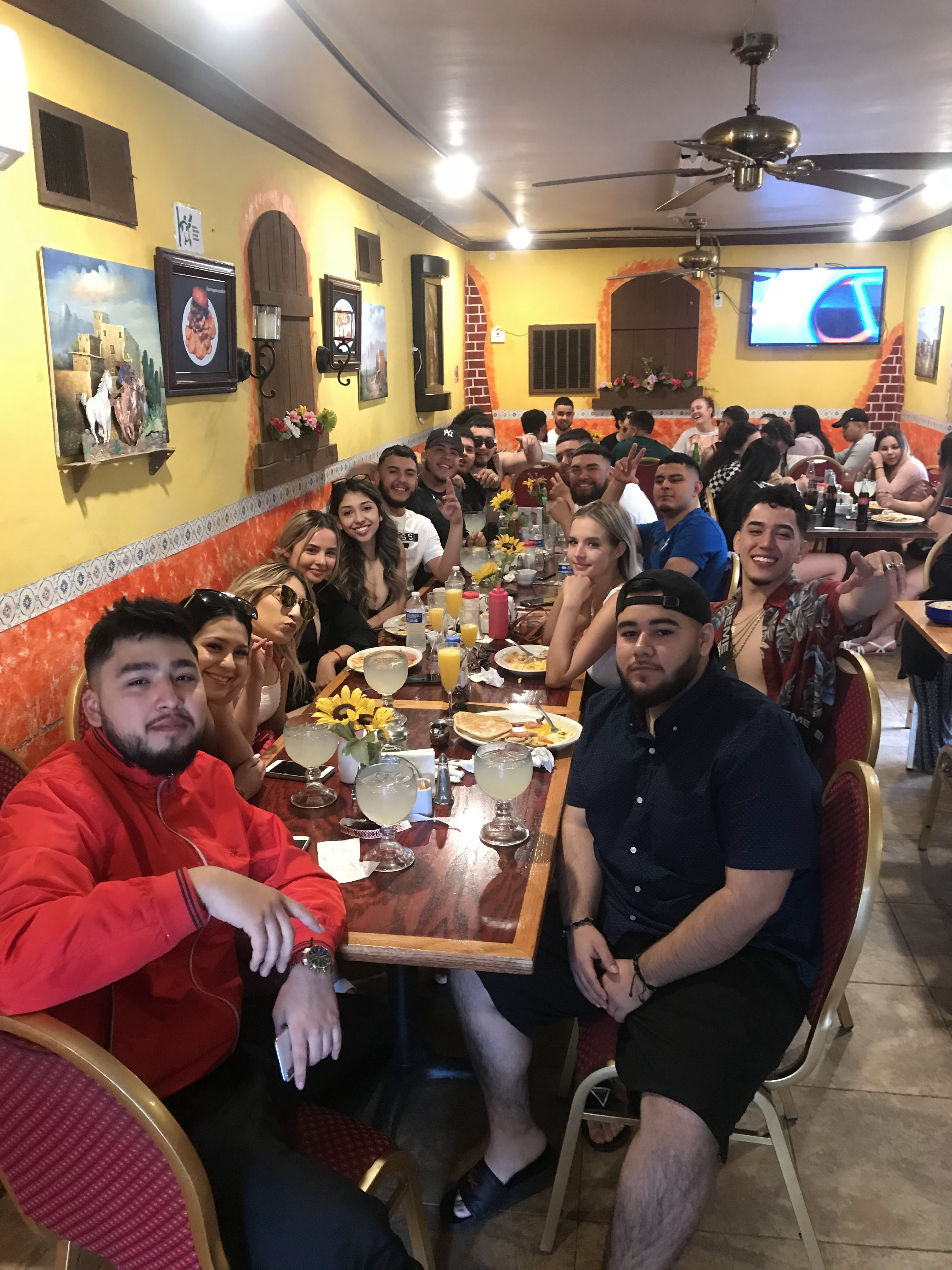 Los Magueyales Restaurant Bar image 3