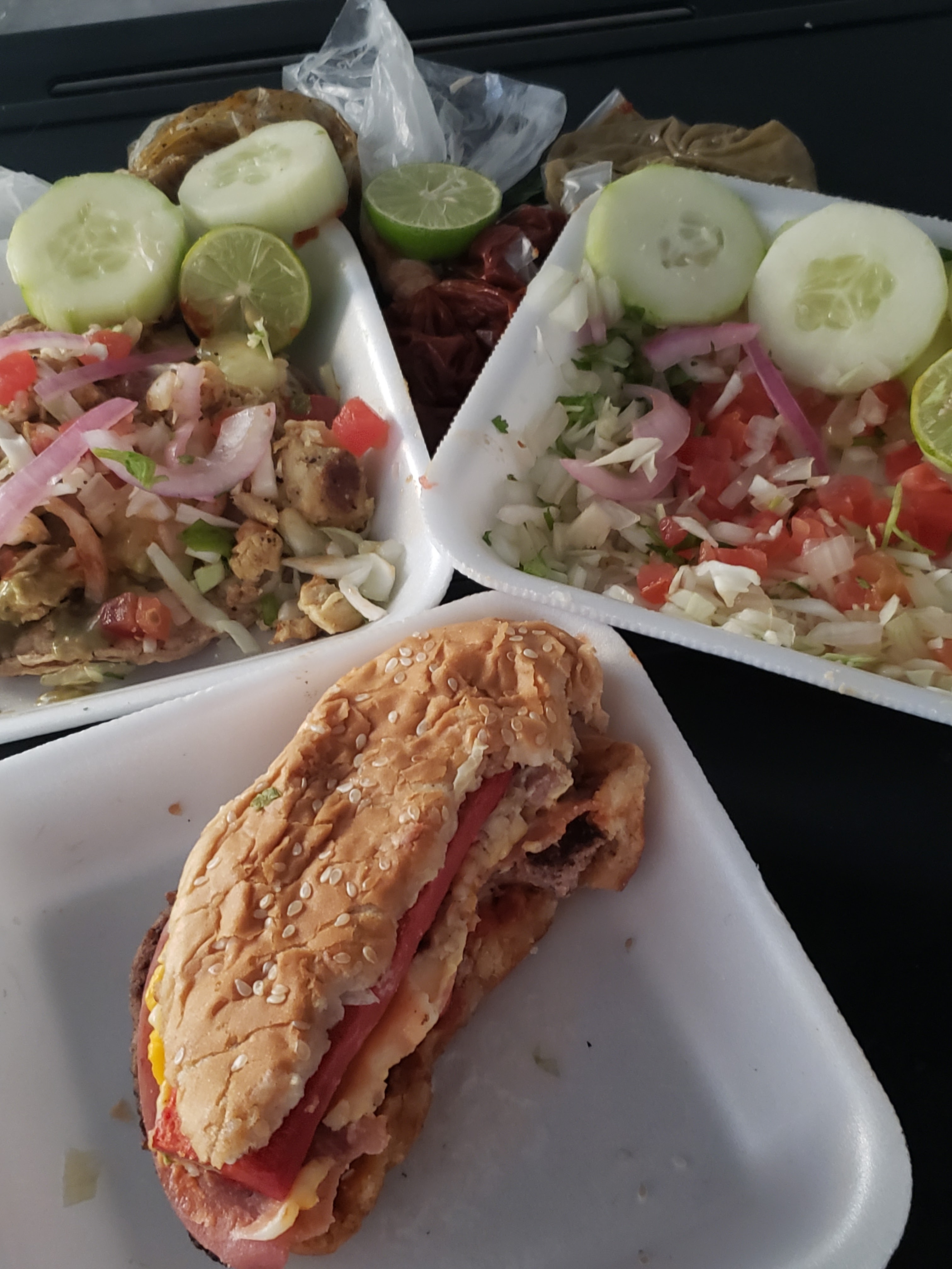 Los Perrones Ribs & Tacos Grill image 8