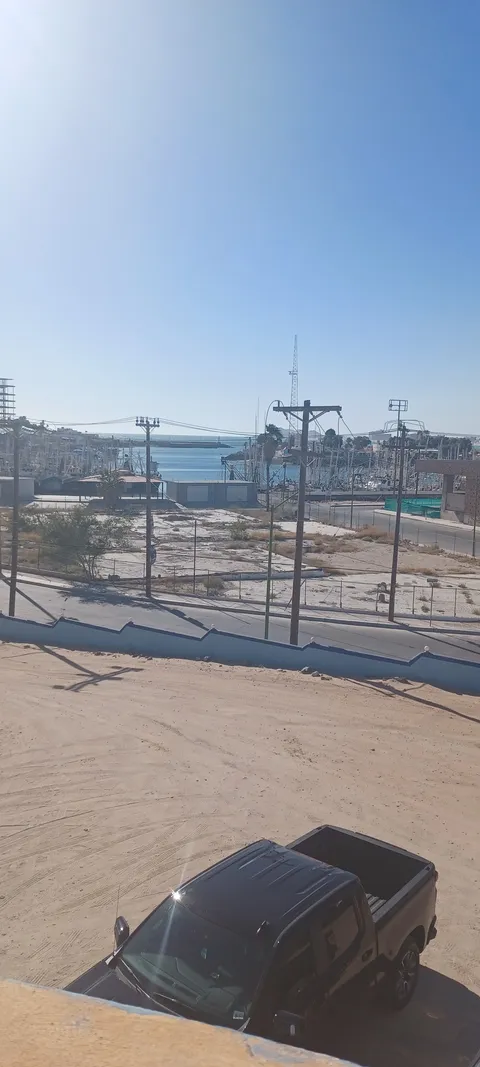 Latitude 31 image 8