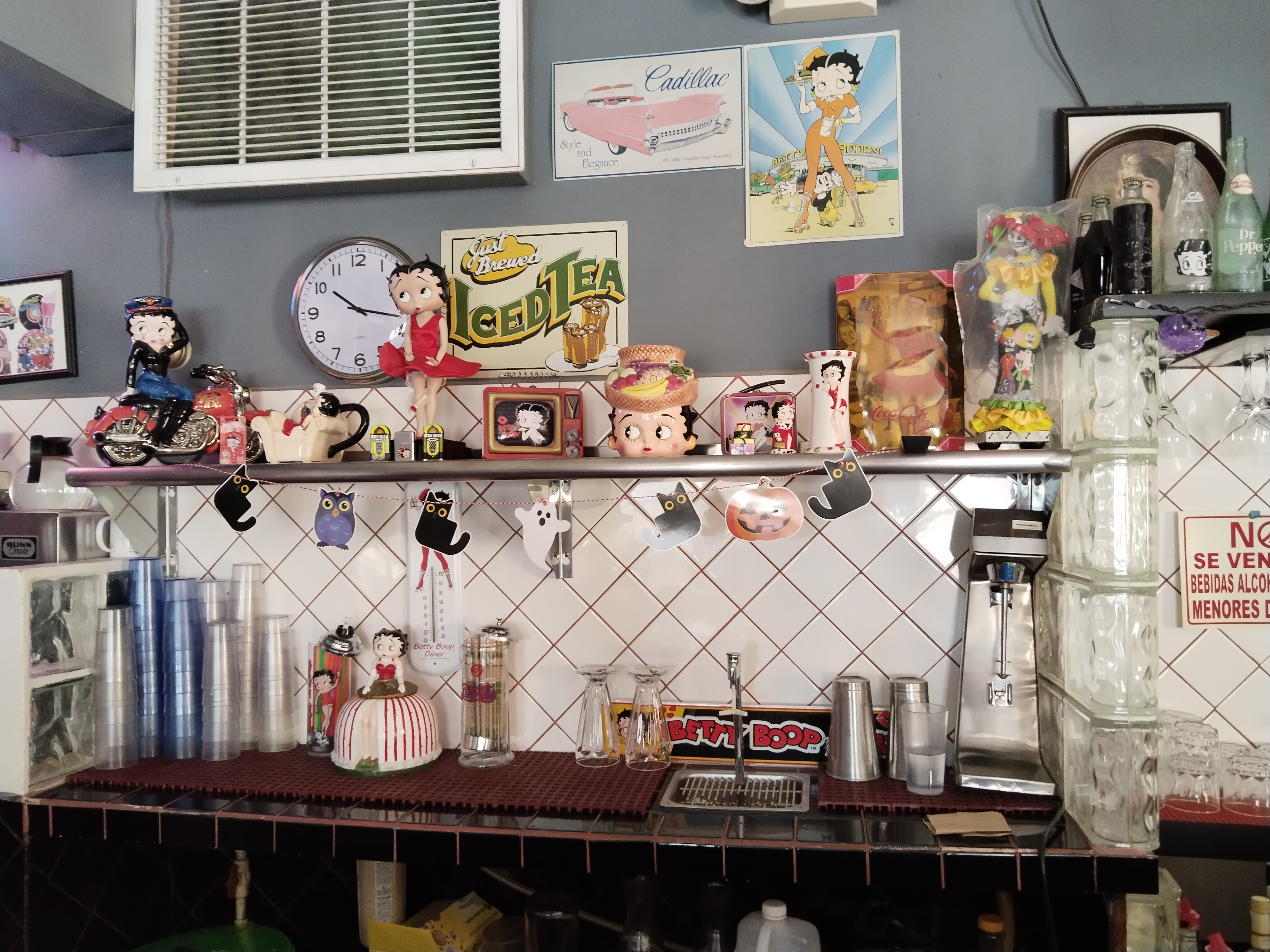 Pink Cadillac Restaurant image 7