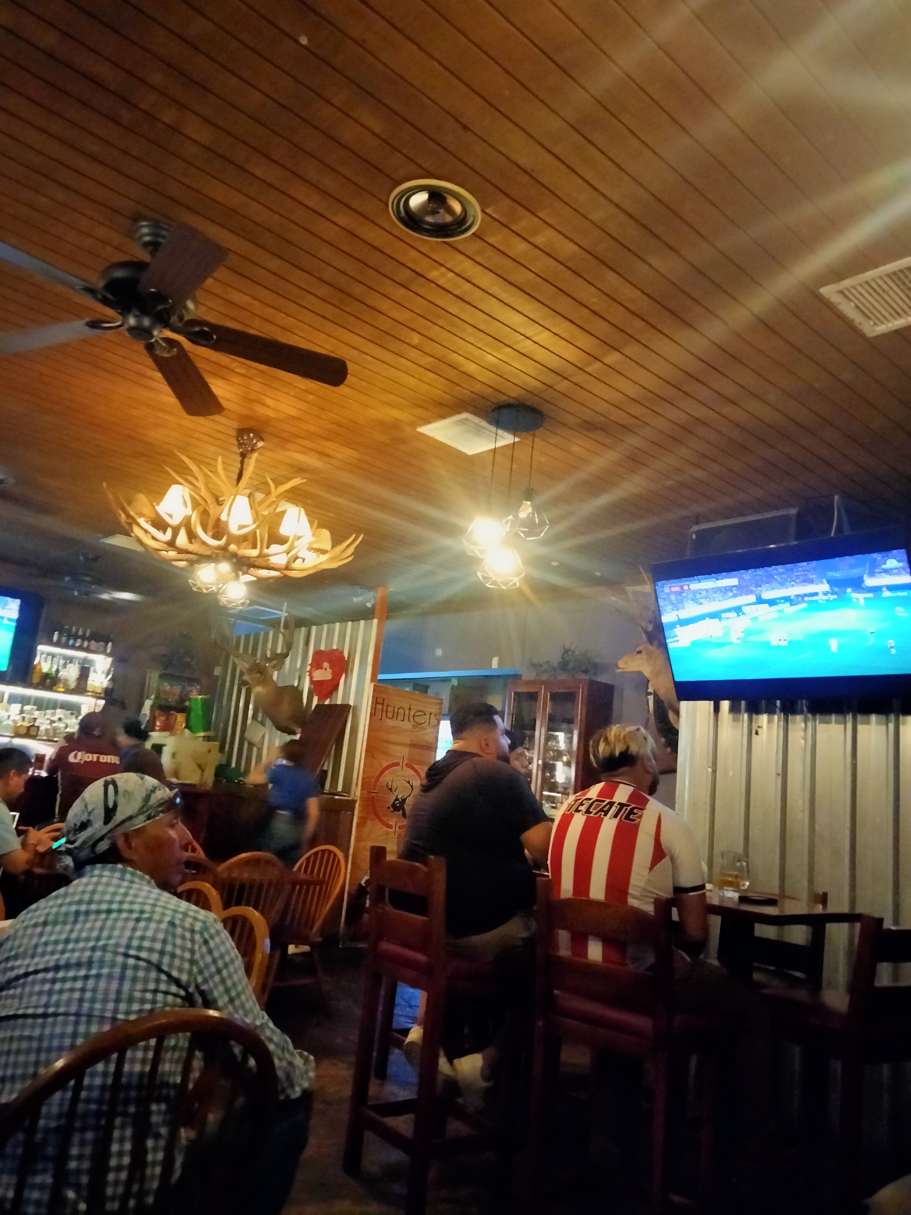 Hunters Restaurant and Bar image 5