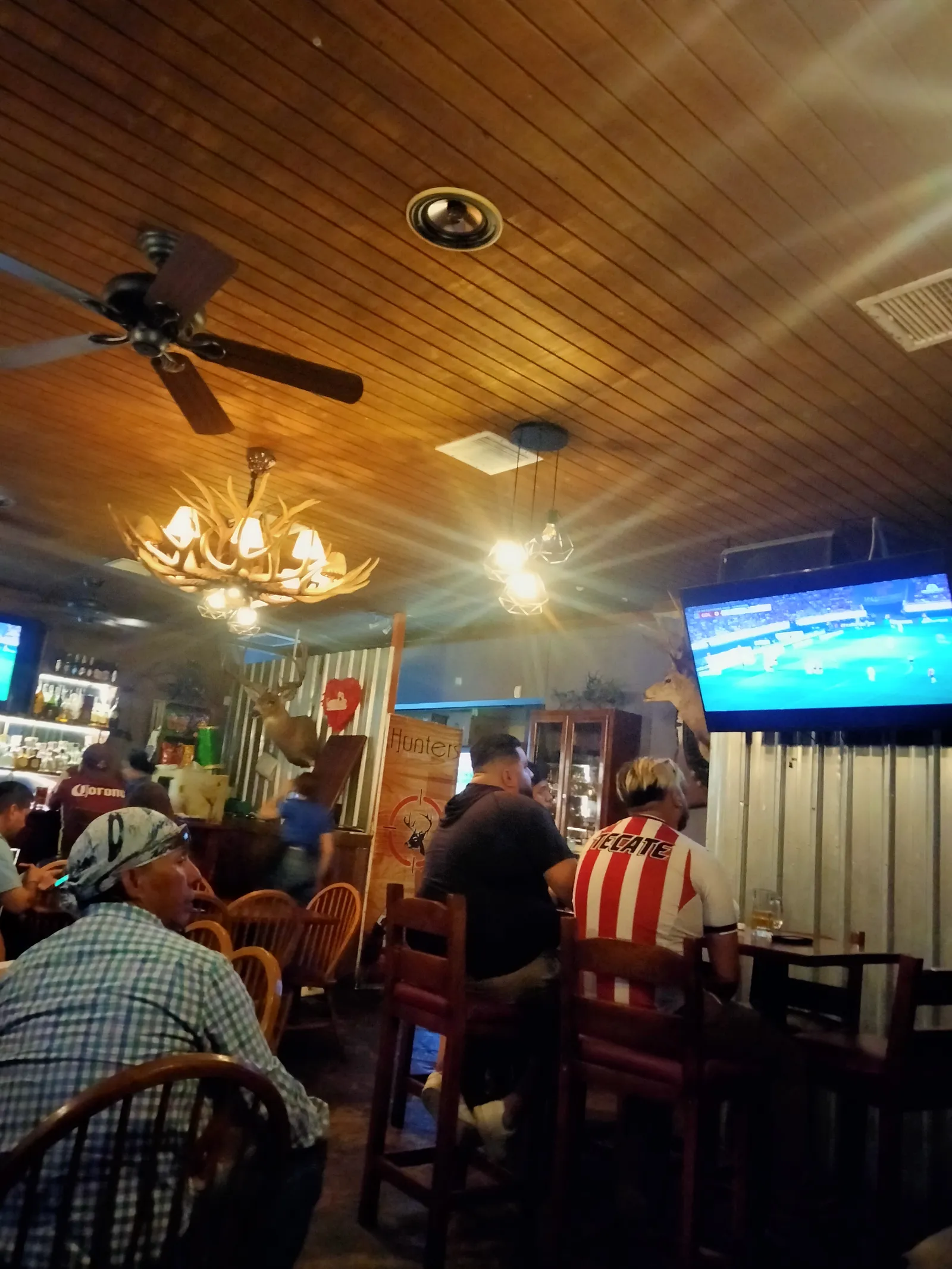 Hunters Restaurant and Bar image 5