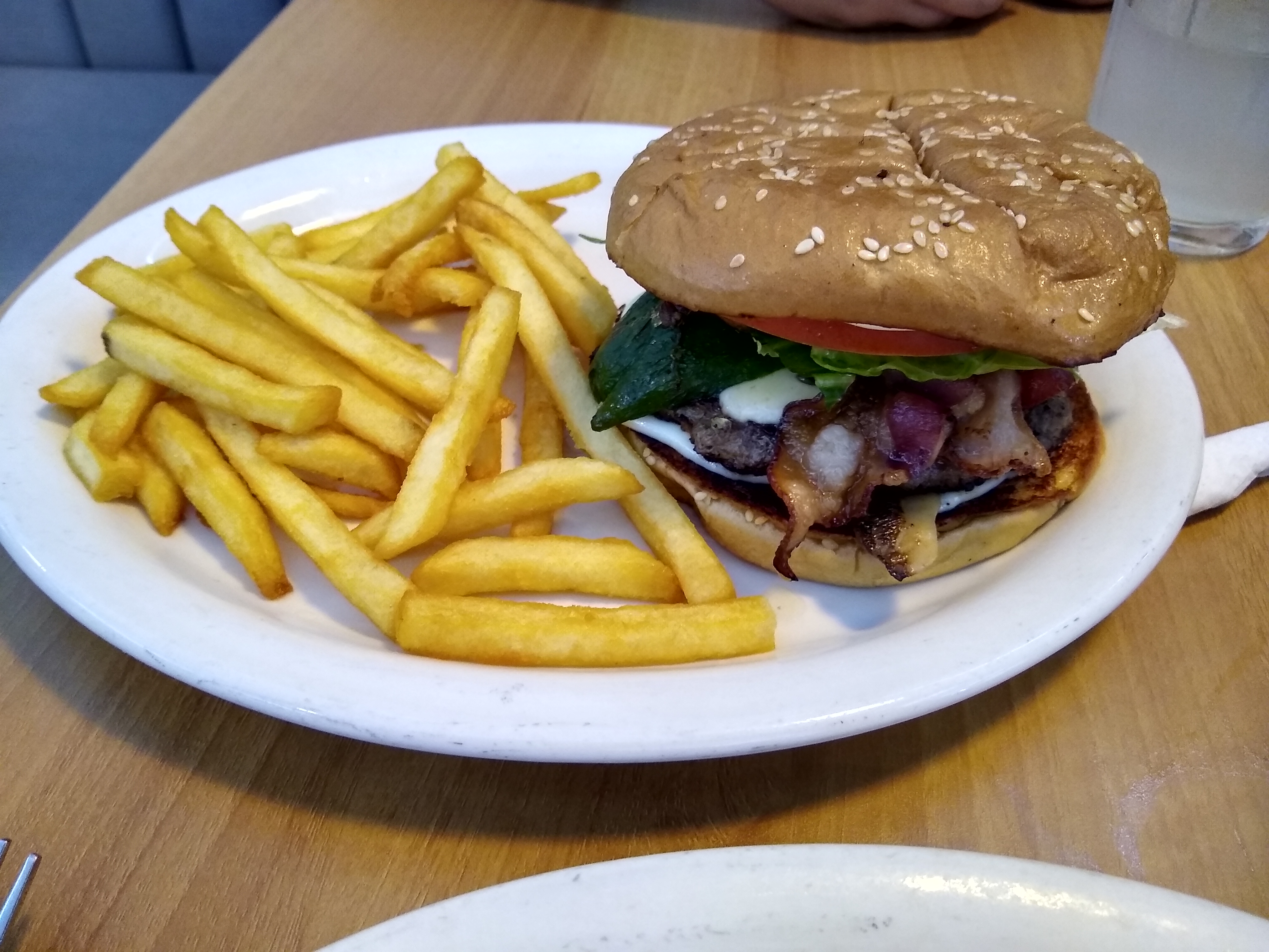 Olas Cocina Internacional & Sushi image 6