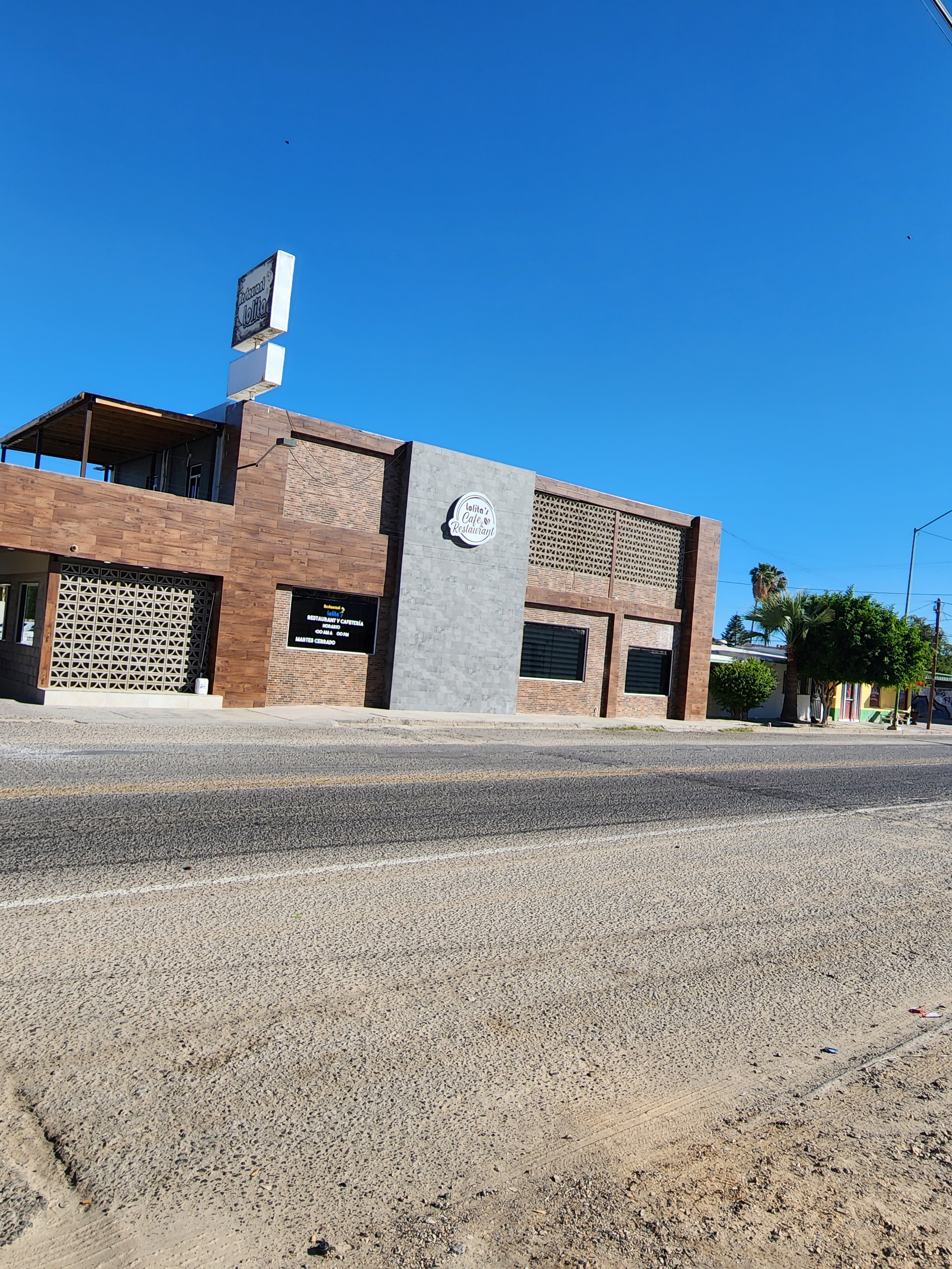 Lolita's Cafe & Restaurant image 8