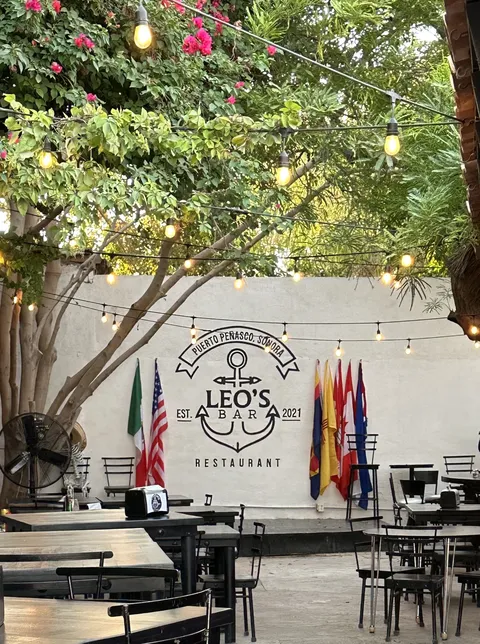 Leo’s Bar image 1