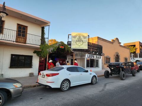 Leo’s Bar image 4