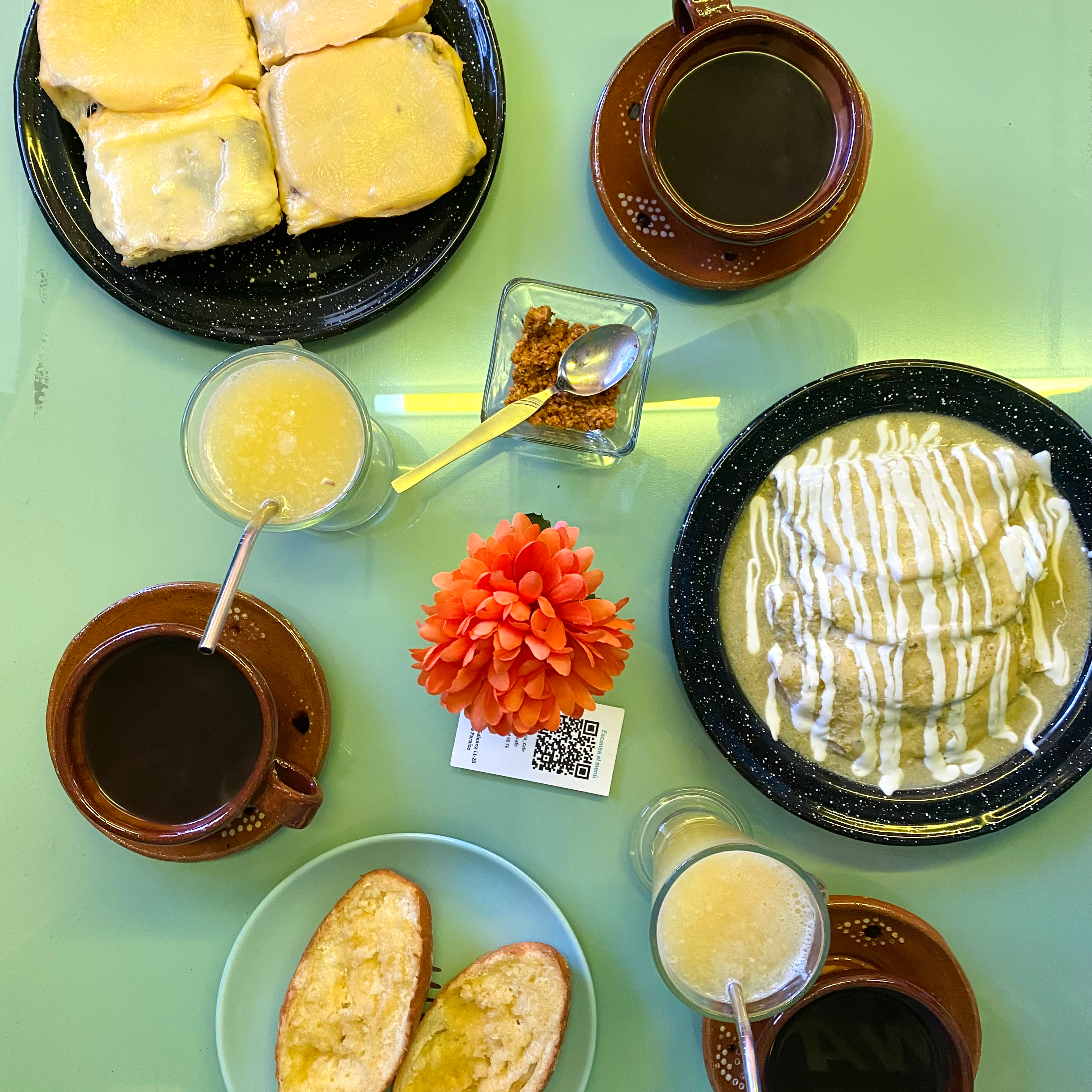 La Reina Cafetería image 9