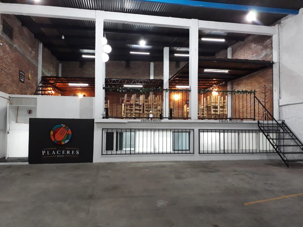 PLACERES - Buffet - image 1