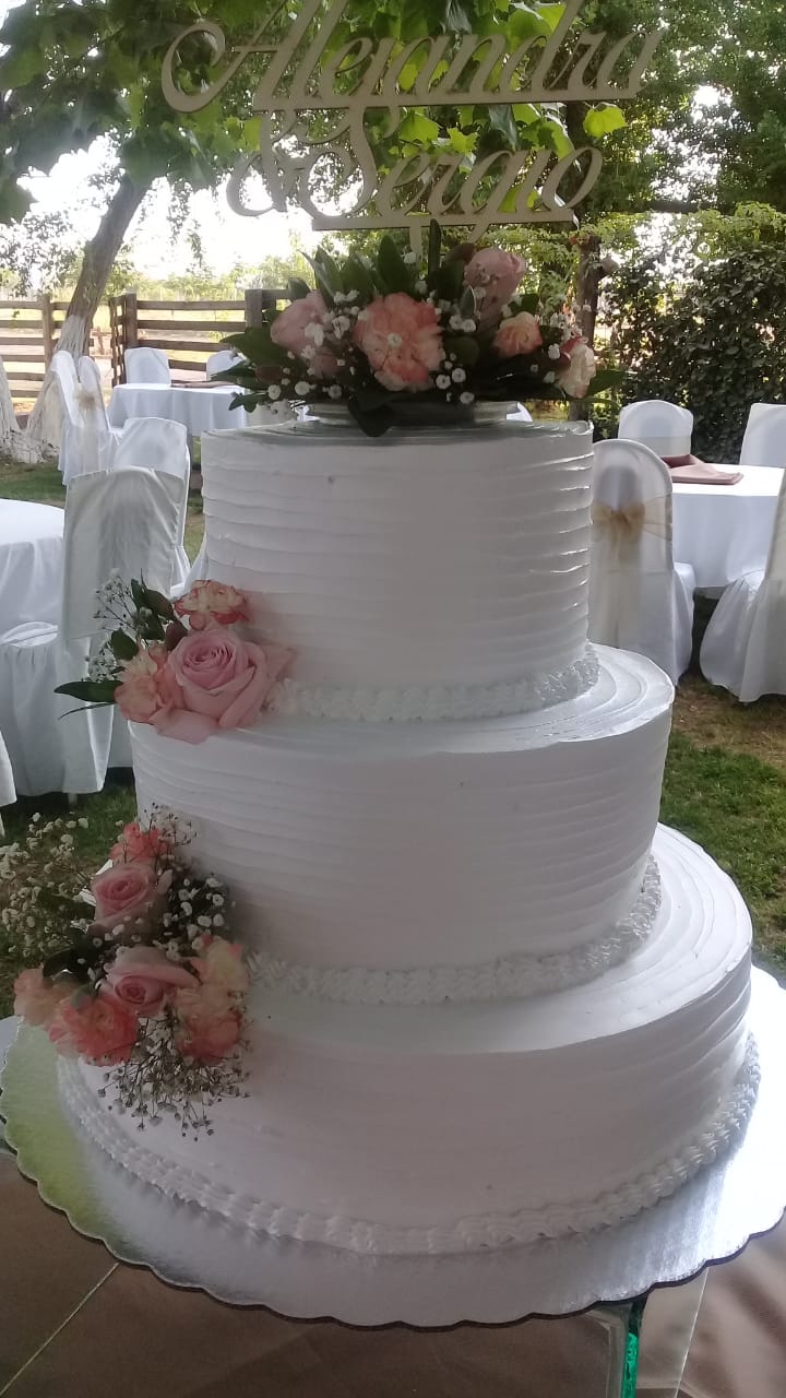 Pasteleria kristal image 2