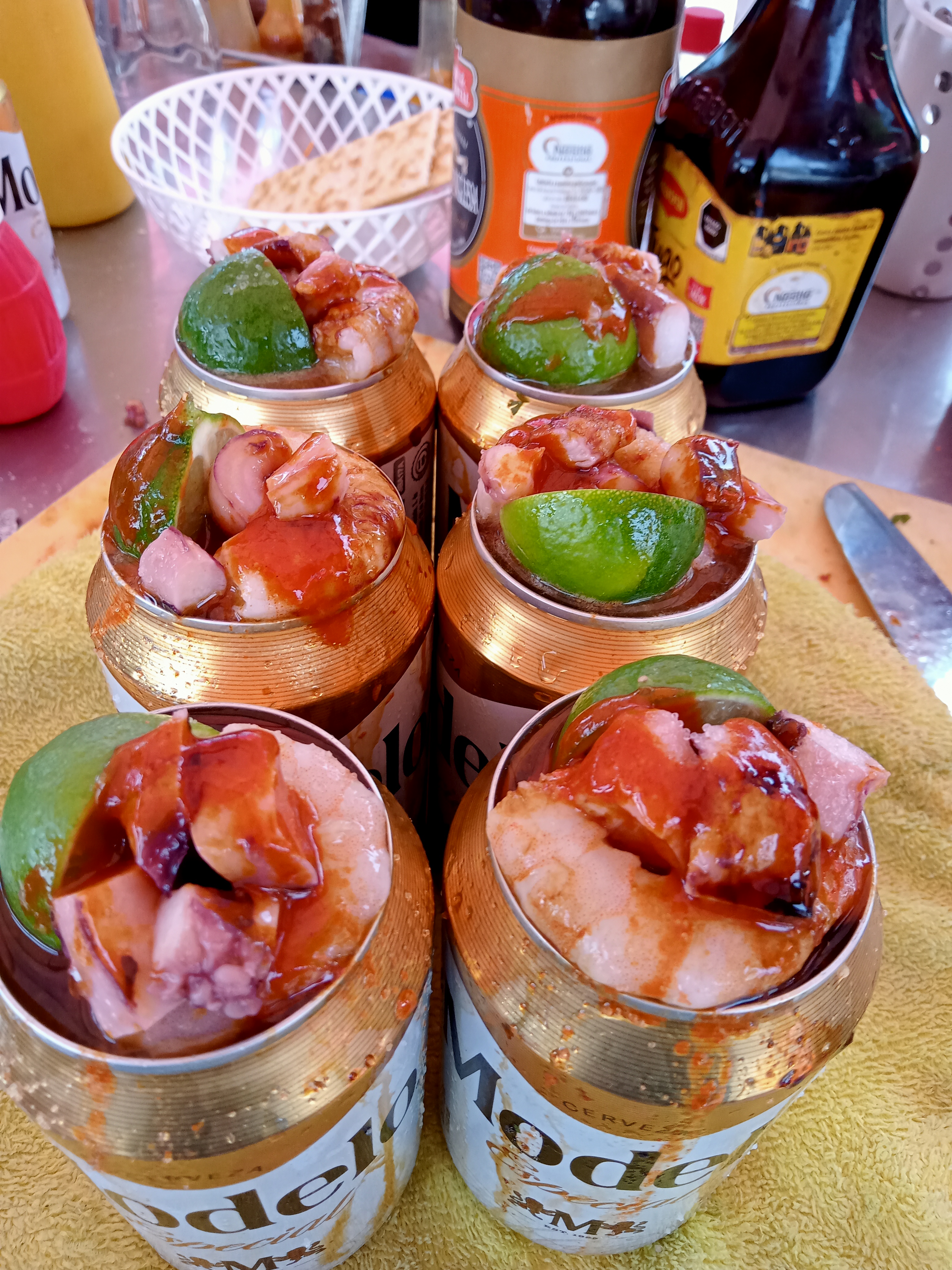 Mariscos sobre ruedas El Compa Gorras image 6