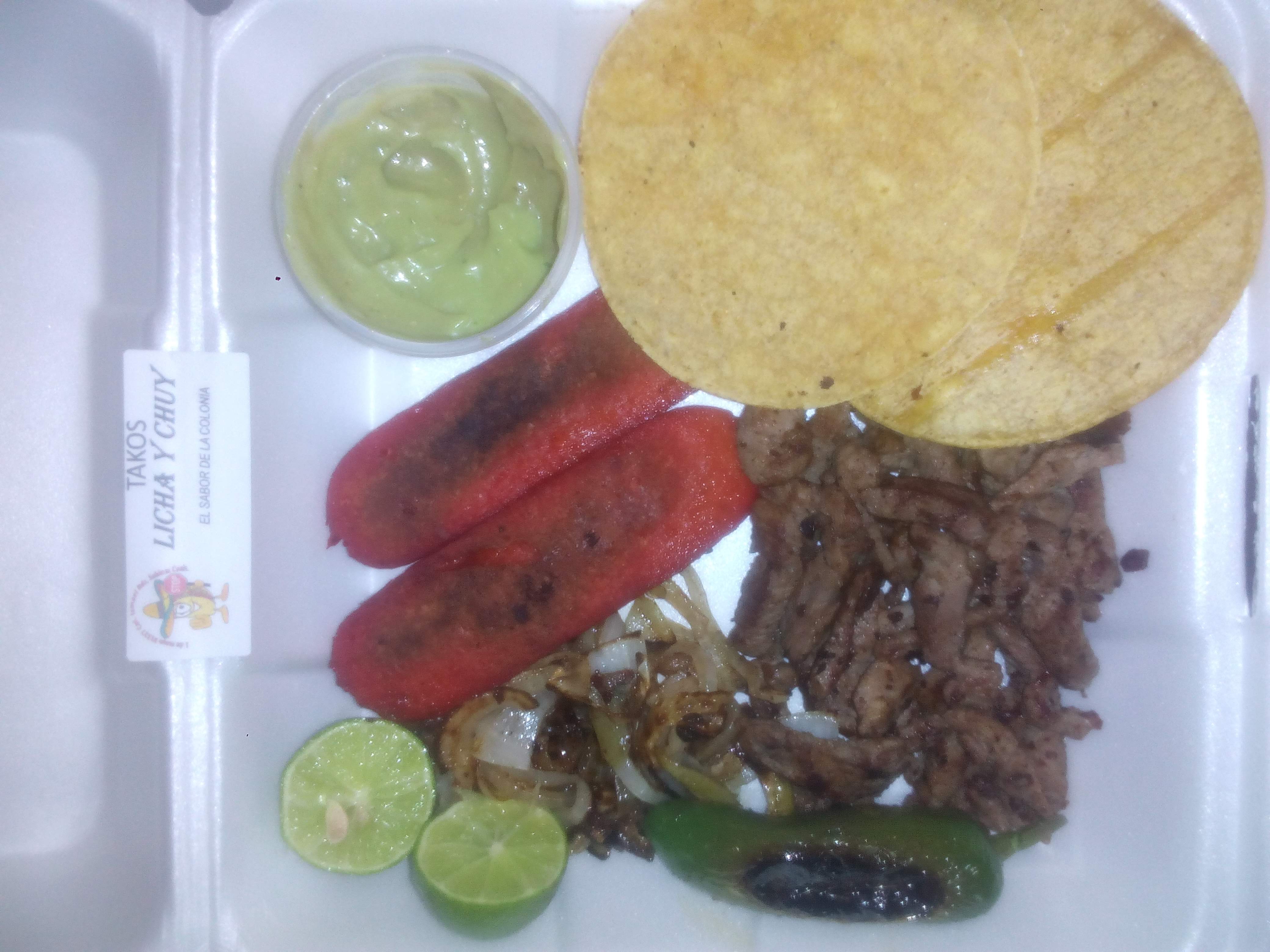 TAKOS LICHA Y CHUY image 1