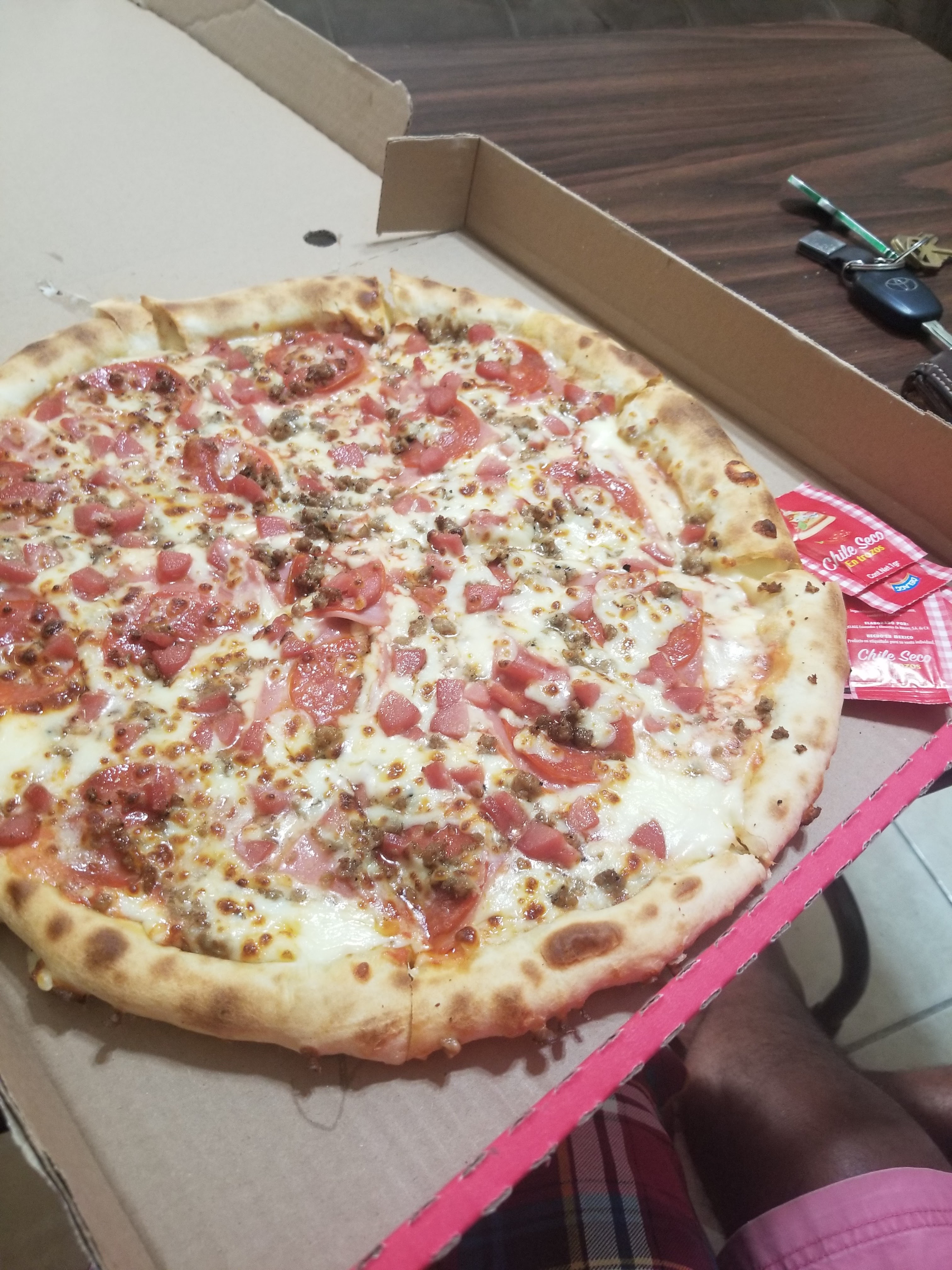 Mostachos pizza Sabinas image 1