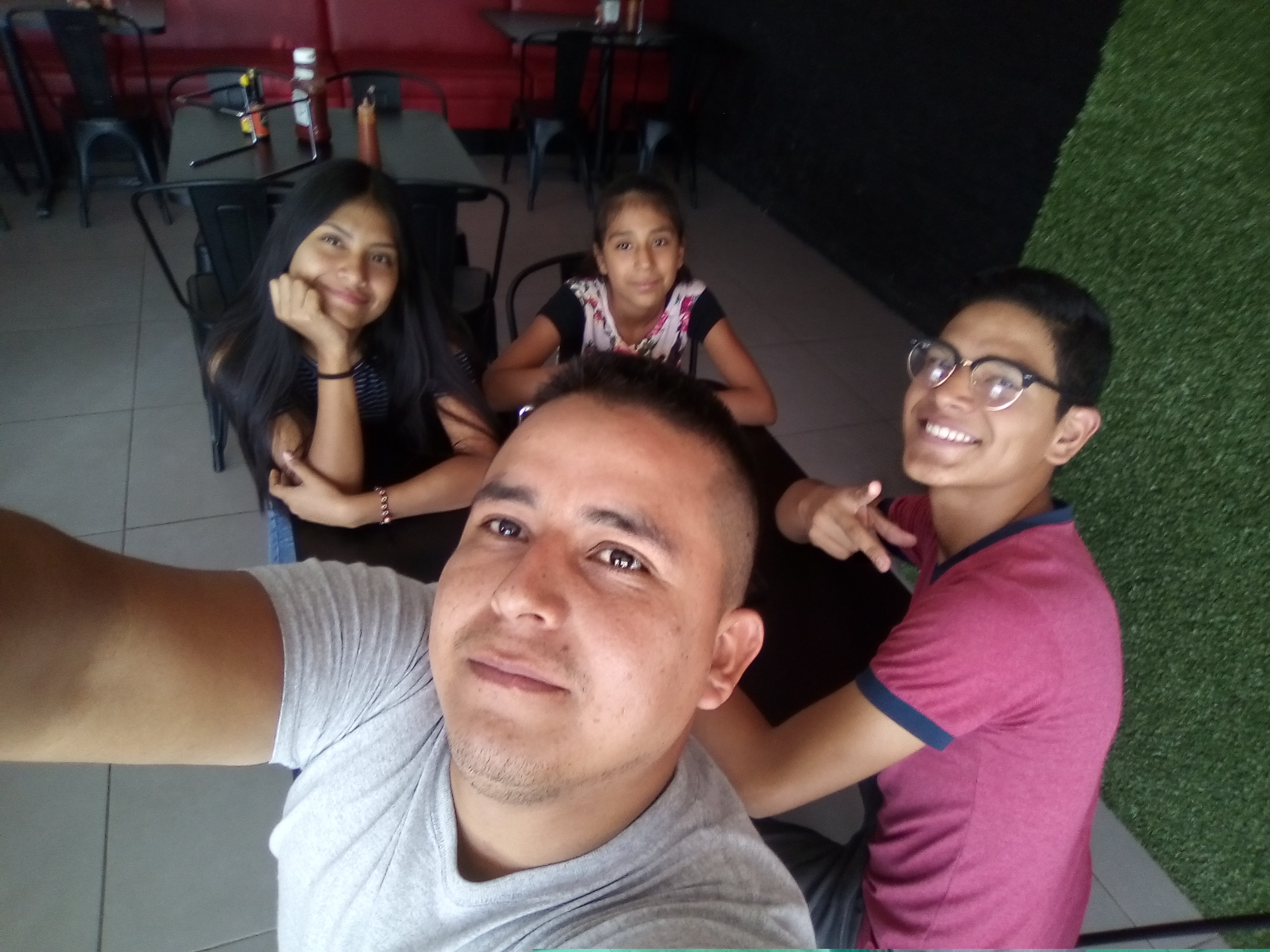 Mostachos pizza Sabinas image 7