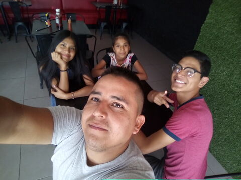 Mostachos pizza Sabinas image 7