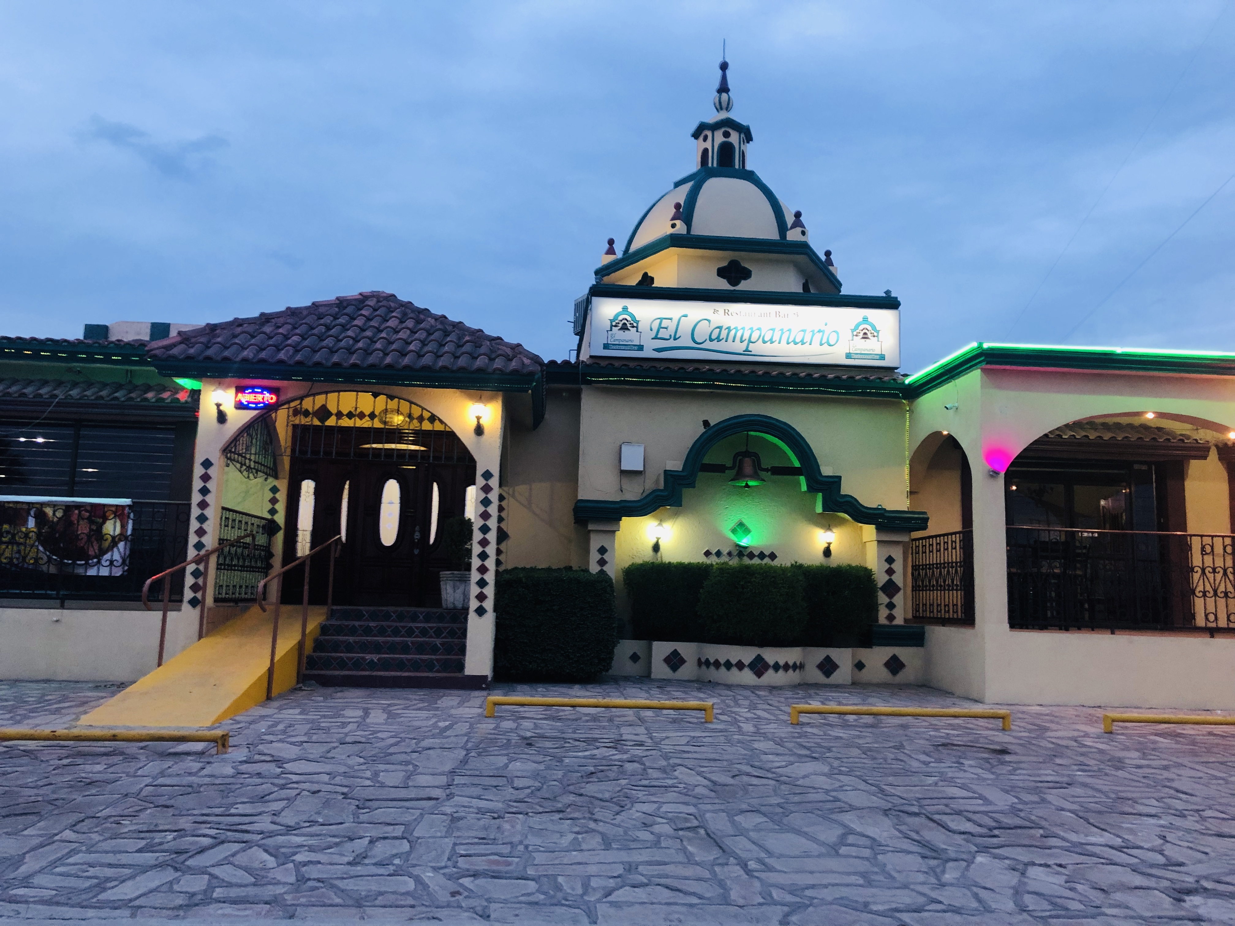 El Campanario Restaurante & Bar image 1