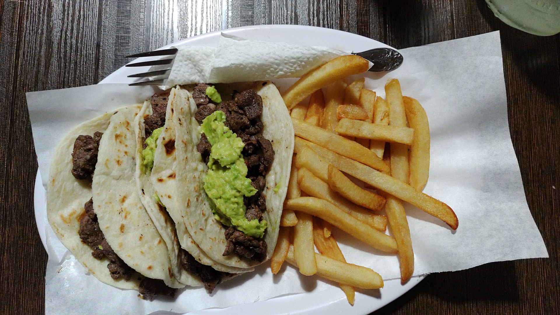 EL MINERAL RESTAURANT & BAR image 4