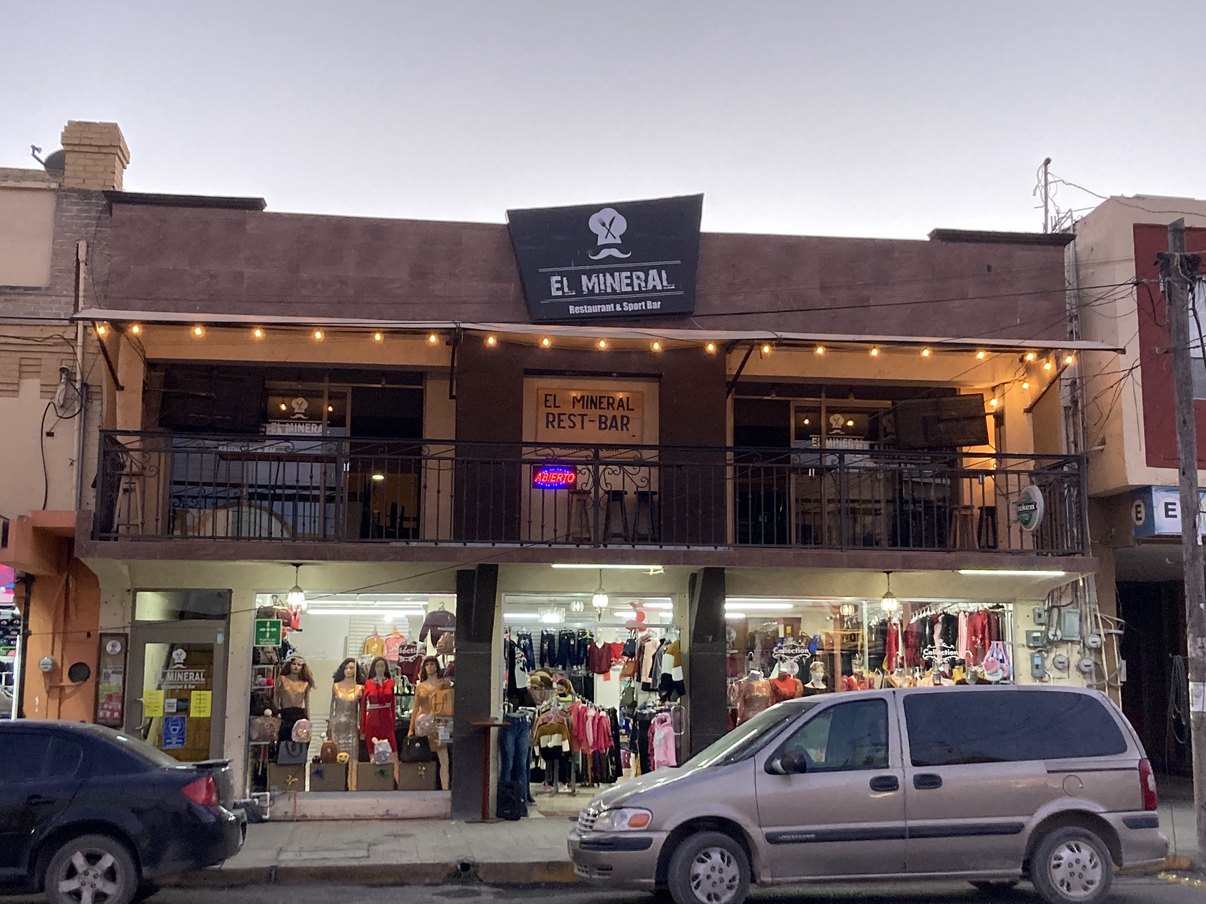 EL MINERAL RESTAURANT & BAR image 6