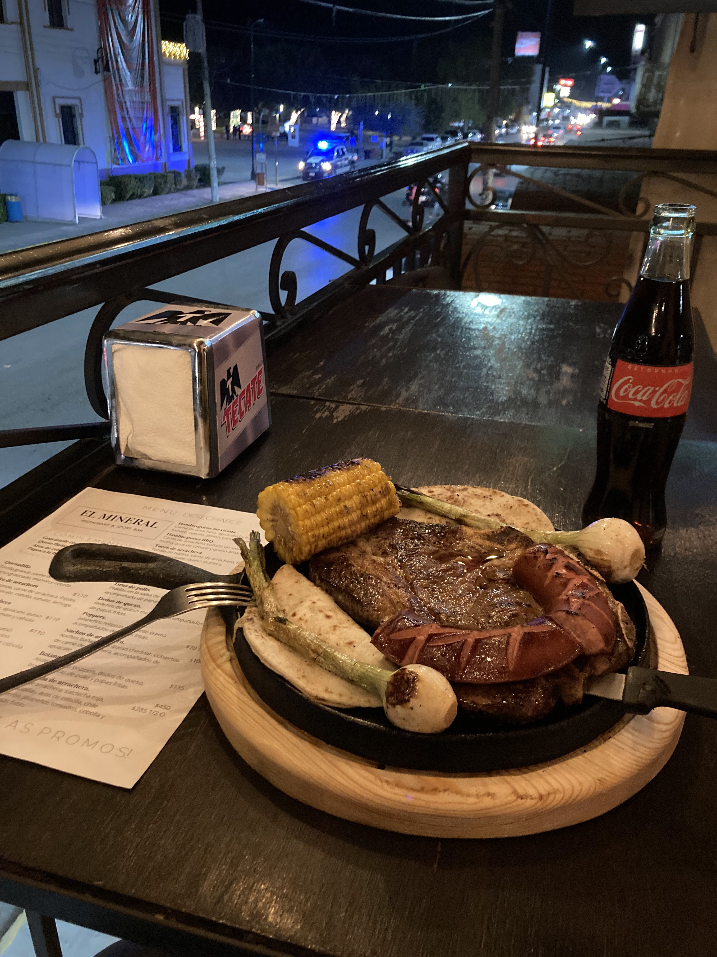 EL MINERAL RESTAURANT & BAR image 7