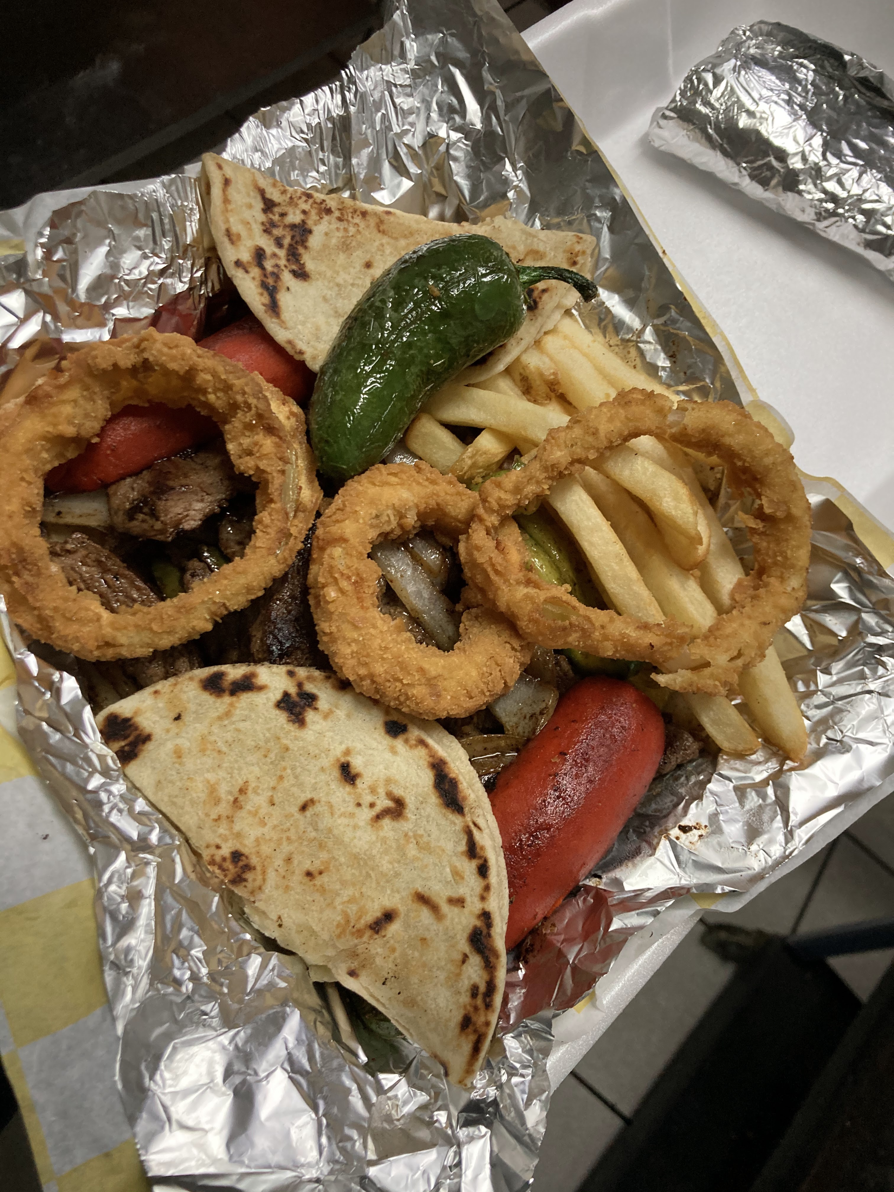 EL MINERAL RESTAURANT & BAR image 8